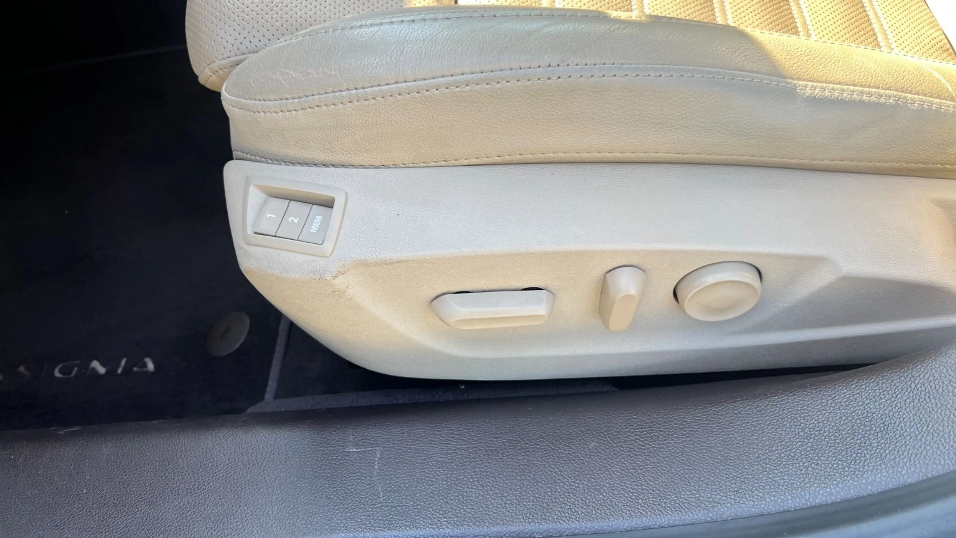 Opel Insignia Innovat/Xenon/Navi/PDC/SHZ/Leder/1.HAND — photo 9