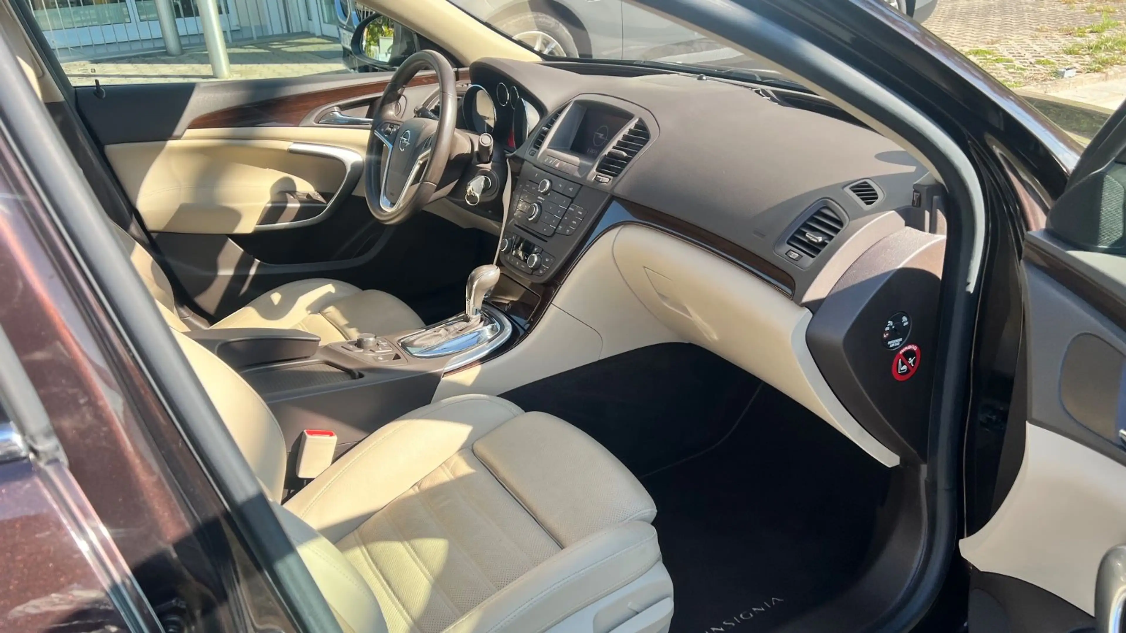 Opel Insignia Innovat/Xenon/Navi/PDC/SHZ/Leder/1.HAND — photo 7