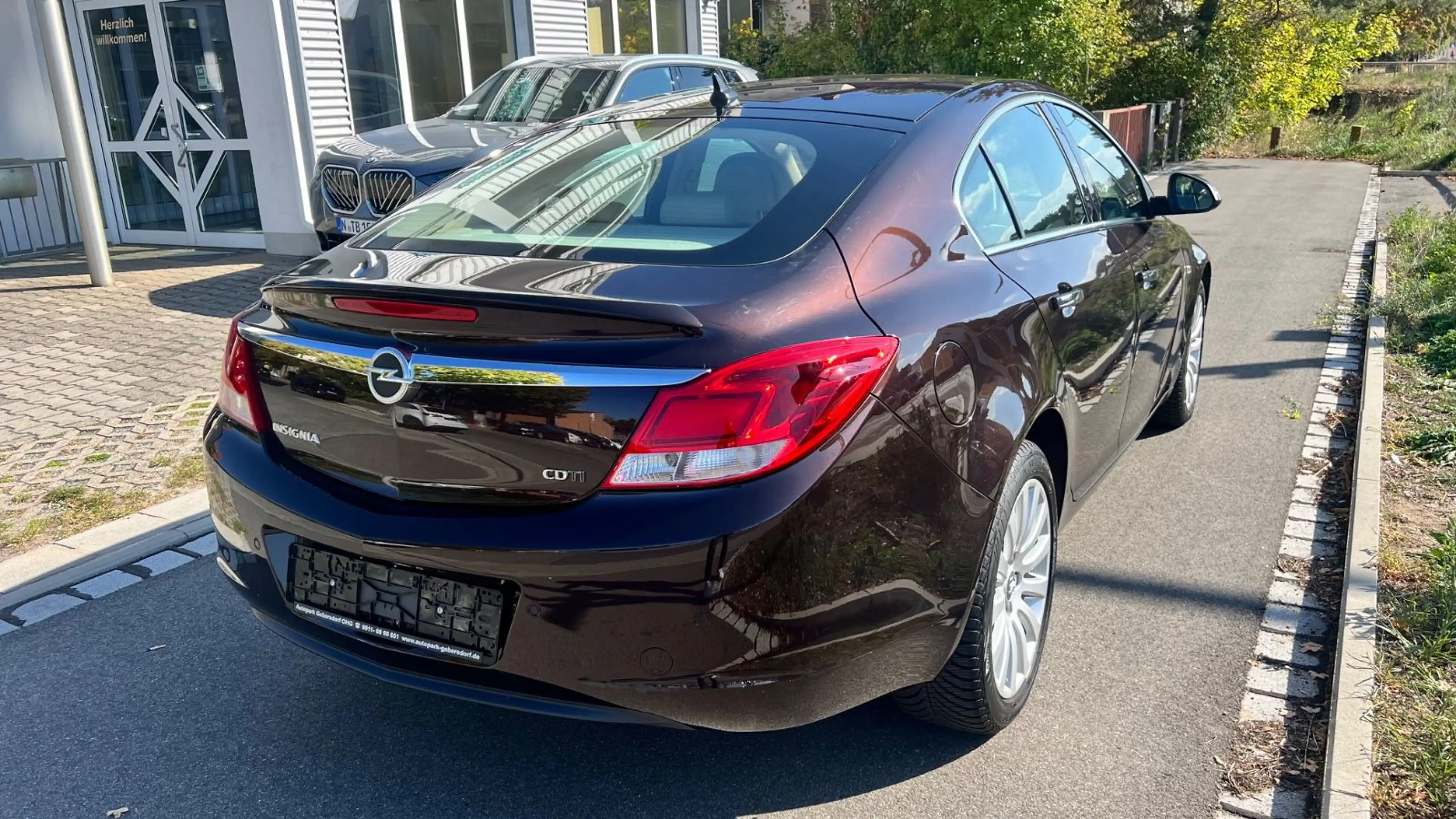 Opel Insignia Innovat/Xenon/Navi/PDC/SHZ/Leder/1.HAND — photo 3