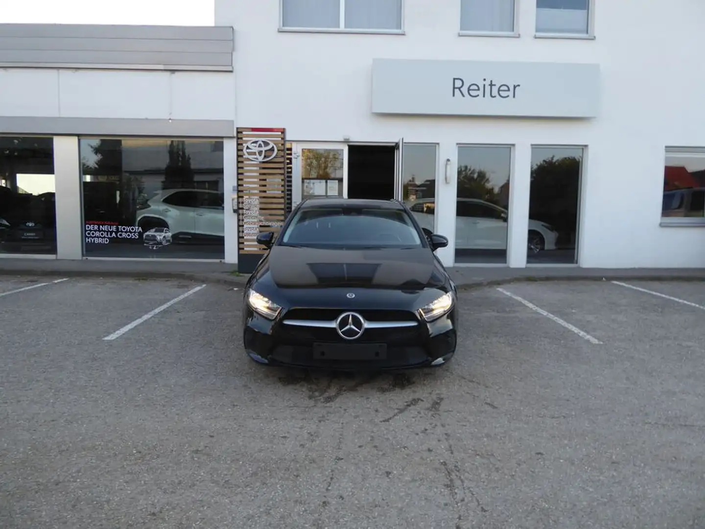 Mercedes-Benz A 160 i *KAMERA*SHZ* Schwarz - 1