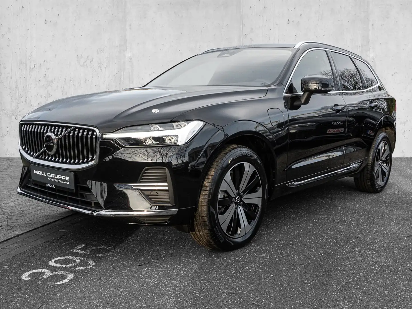 Volvo XC60 T6 AWD Core Schwarz - 2