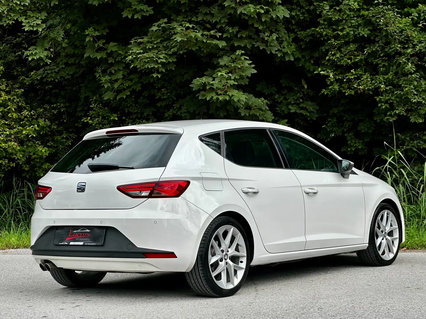 SEAT Leon FR 1,4 TSI *NAVI*PDC*LED*TEILLEDER*SOUNDYSTEMSEAT* White - 2