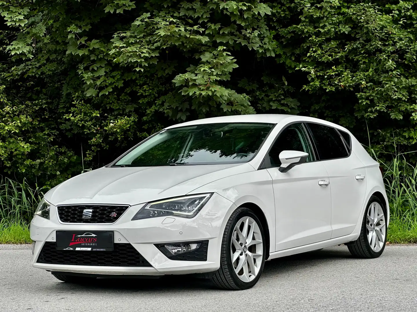 SEAT Leon FR 1,4 TSI *NAVI*PDC*LED*TEILLEDER*SOUNDYSTEMSEAT* White - 1