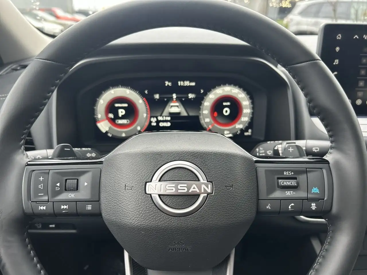 Nissan Rogue снимка Nissan Rogue