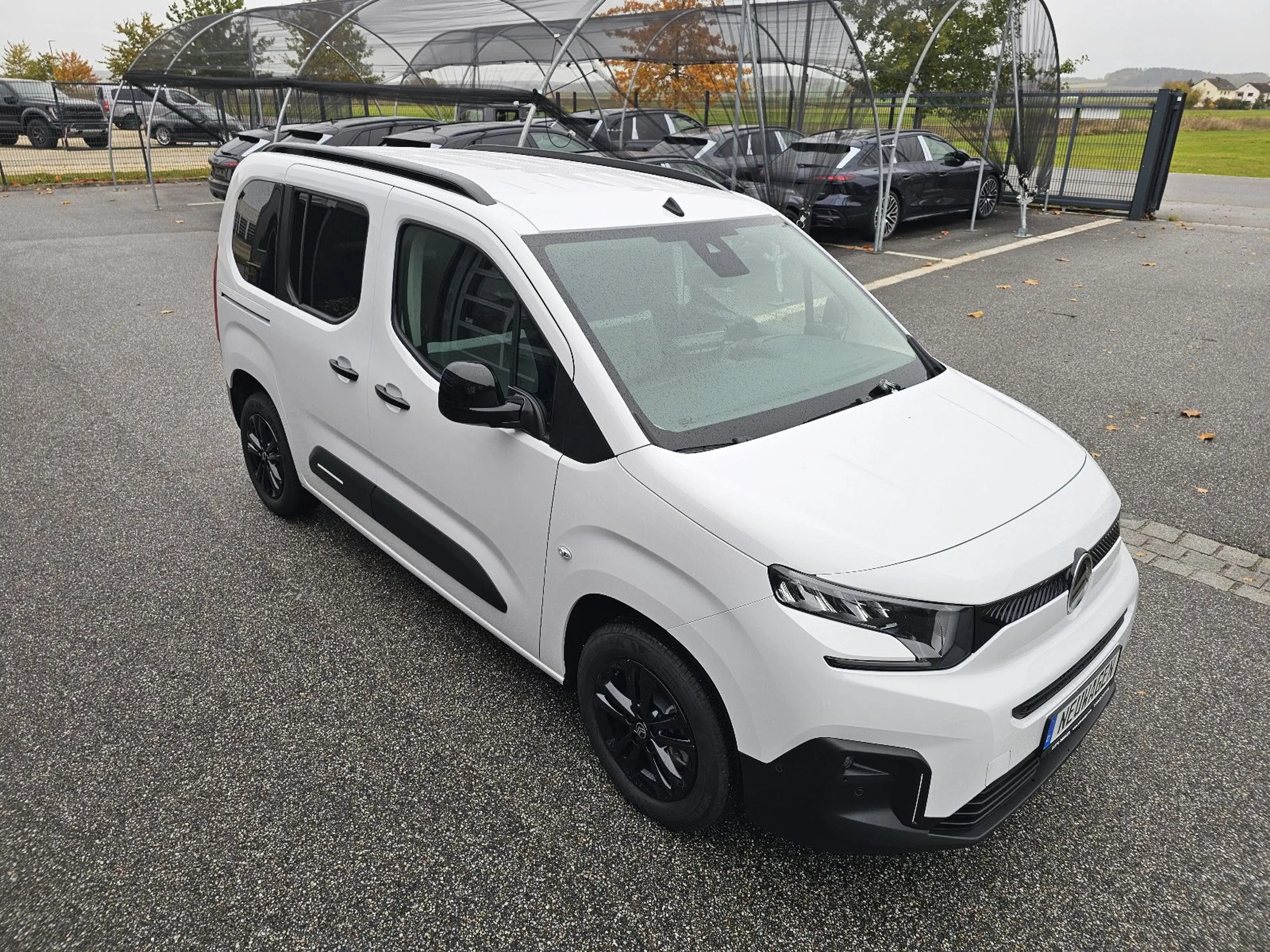 Citroen Berlingo PKW M Plus Automatik Style+Comfort*AHK* — photo 8
