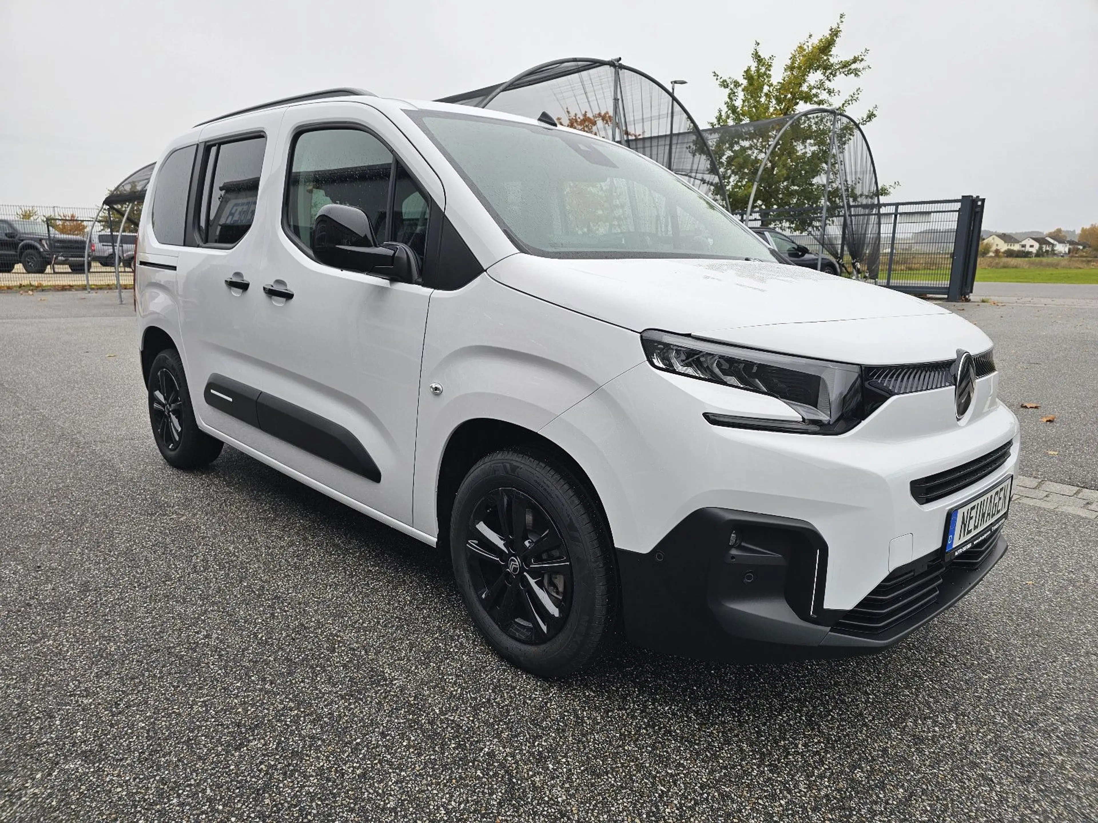 Citroen Berlingo PKW M Plus Automatik Style+Comfort*AHK* — photo 7