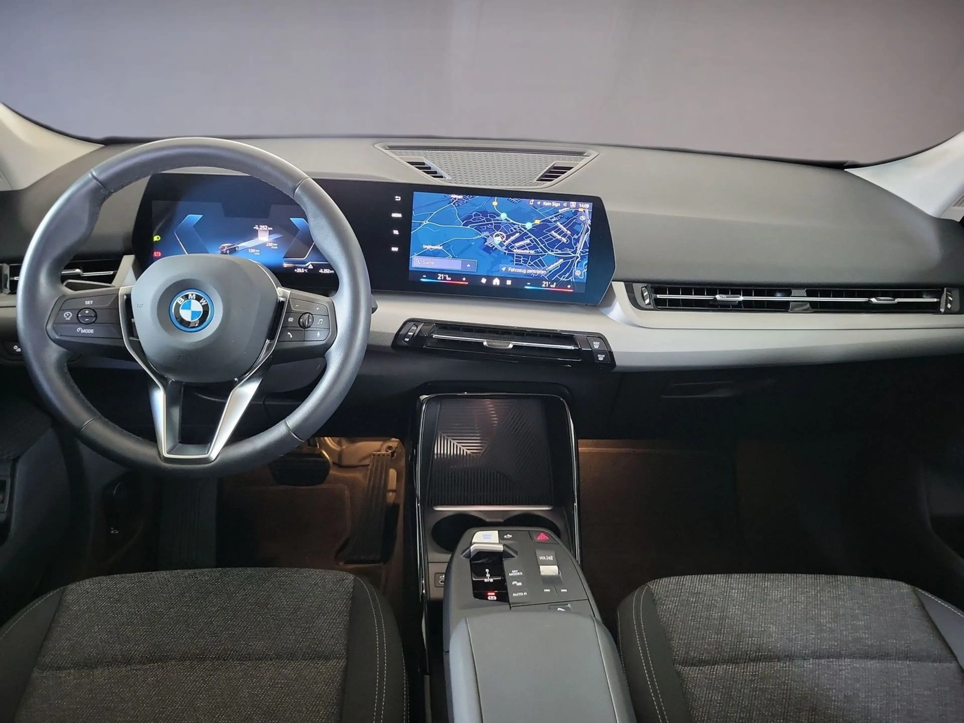 BMW iX1 eDrive20 150kW*Kamera*SHZ*Android — photo 11