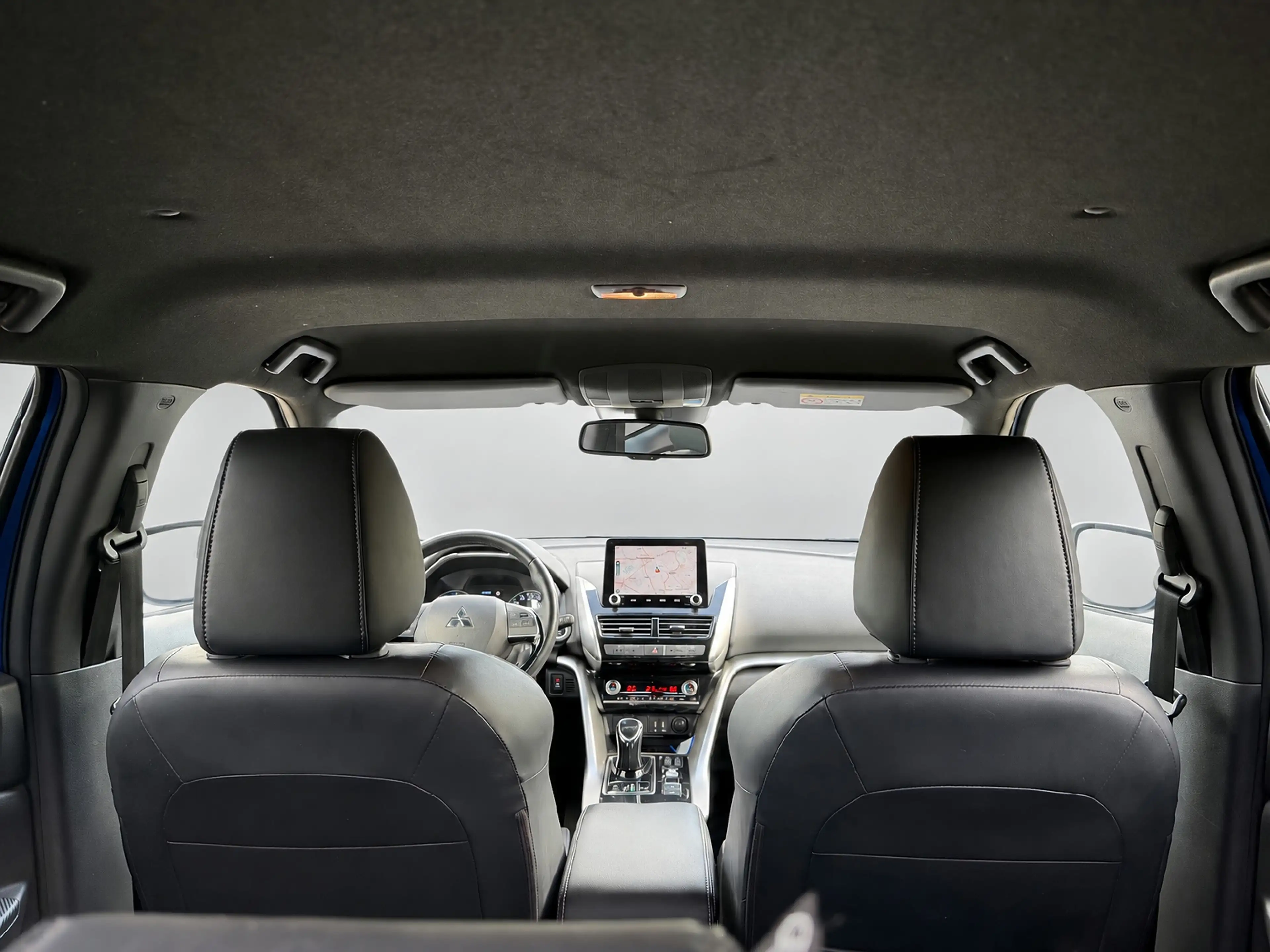 Mitsubishi Eclipse Cross 2.4 PHEV Intense+, trekhaak, stoelverwarming, acht — photo 42