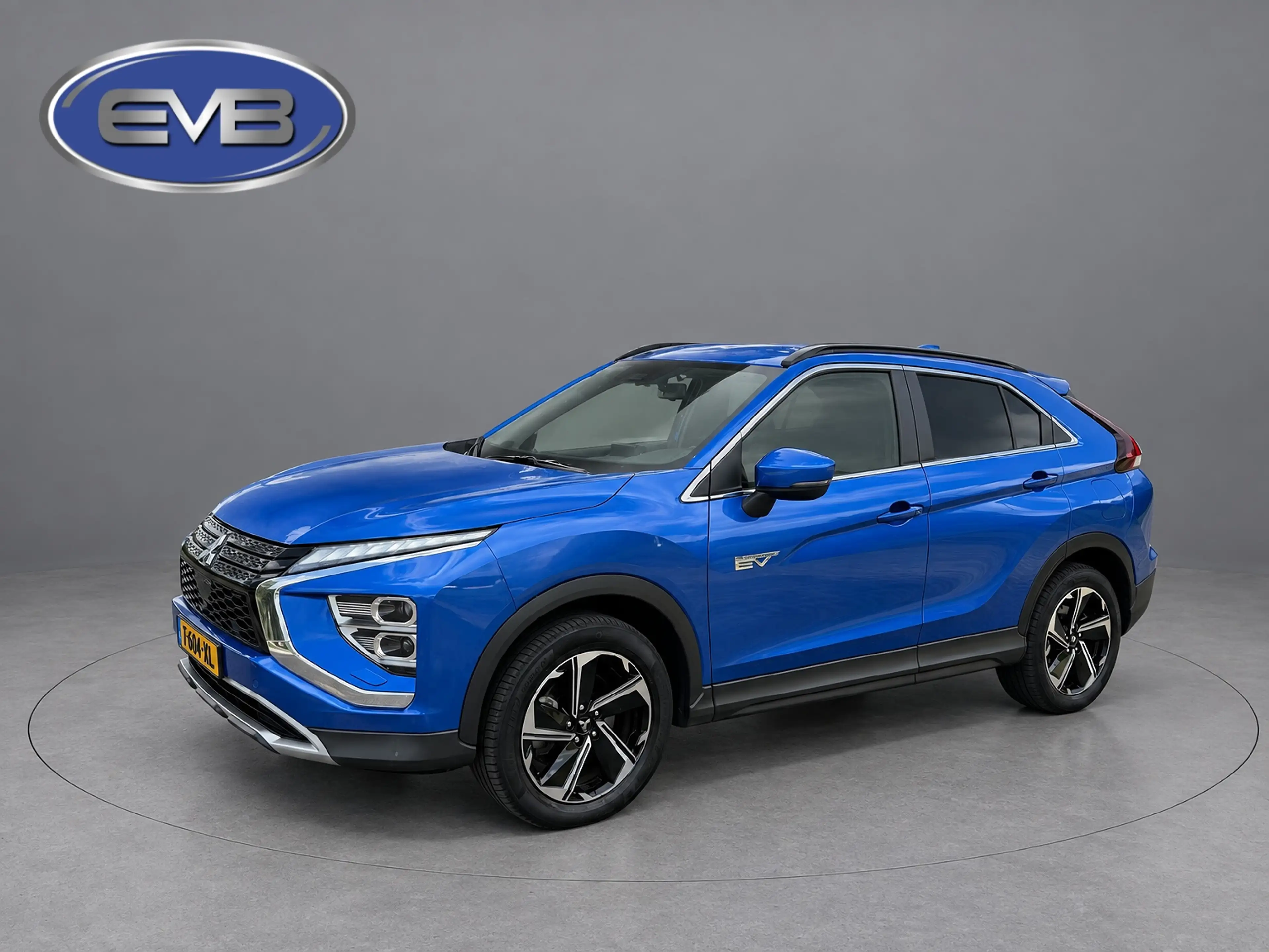 Mitsubishi Eclipse Cross 2.4 PHEV Intense+, trekhaak, stoelverwarming, acht — photo 35