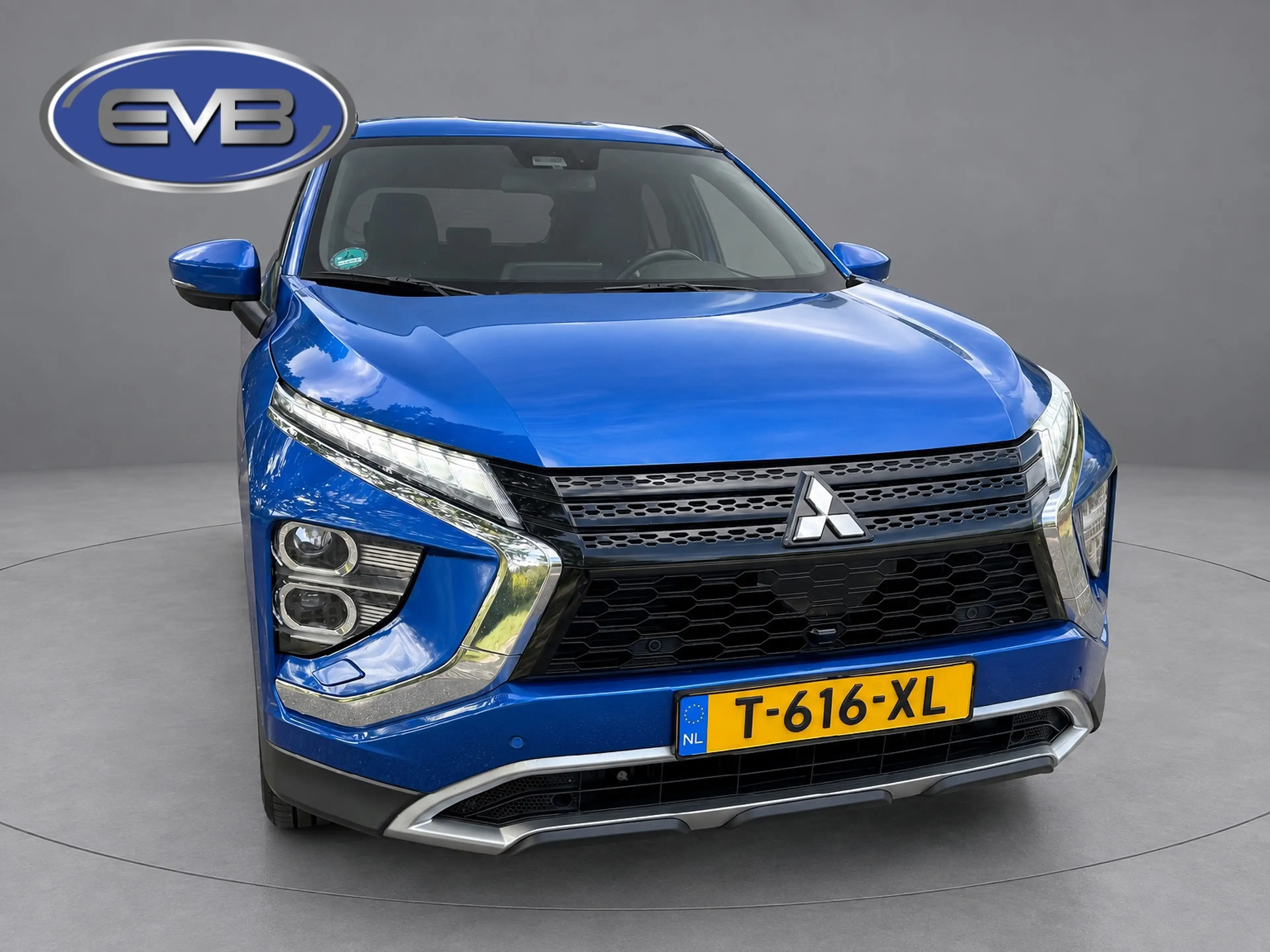 Mitsubishi Eclipse Cross 2.4 PHEV Intense+, trekhaak, stoelverwarming, acht — photo 7