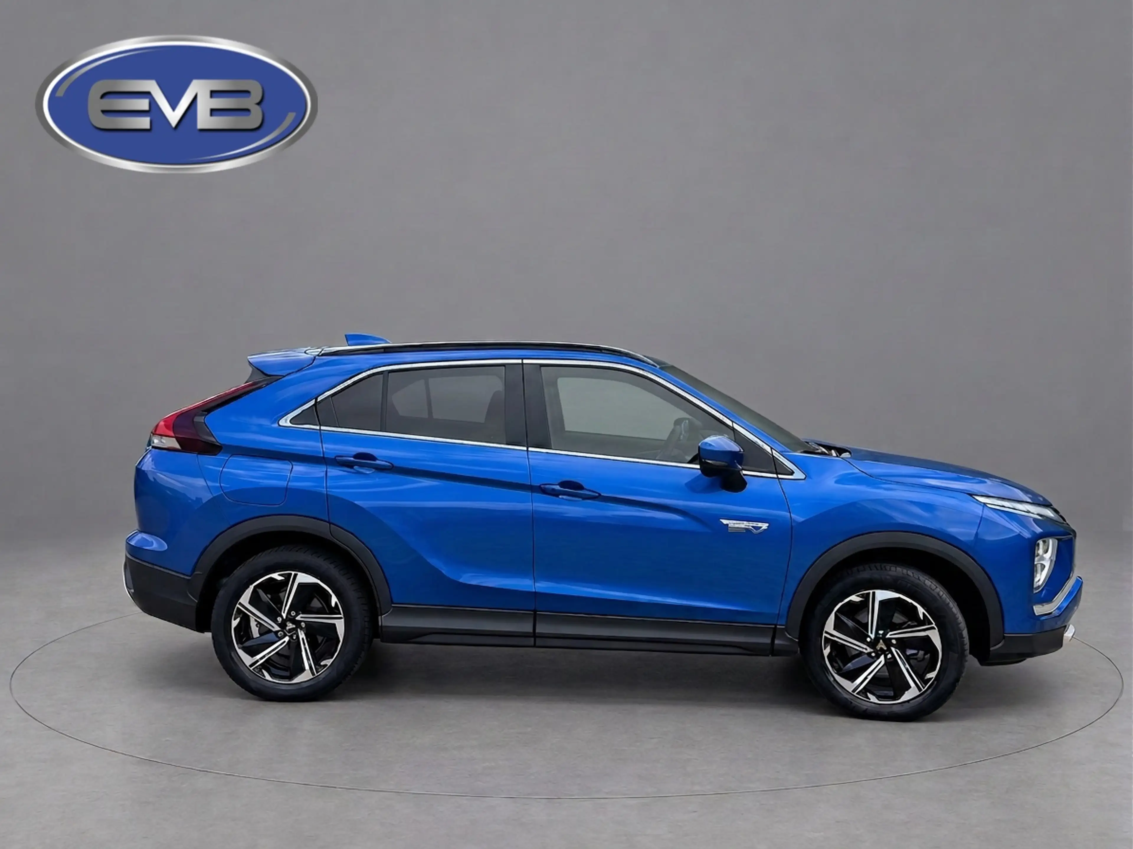 Mitsubishi Eclipse Cross 2.4 PHEV Intense+, trekhaak, stoelverwarming, acht — photo 40