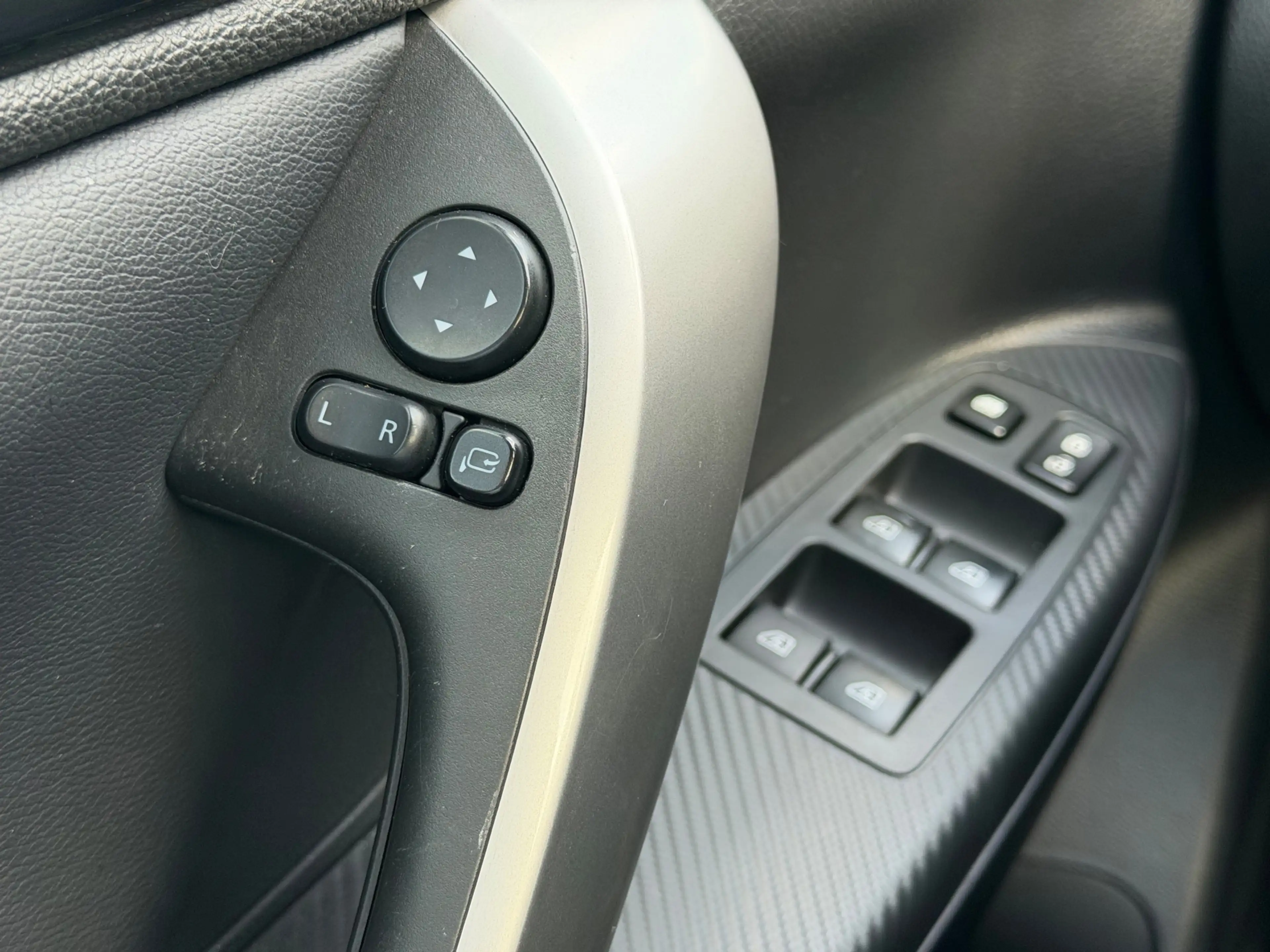 Mitsubishi Eclipse Cross 2.4 PHEV Intense+, trekhaak, stoelverwarming, acht — photo 23