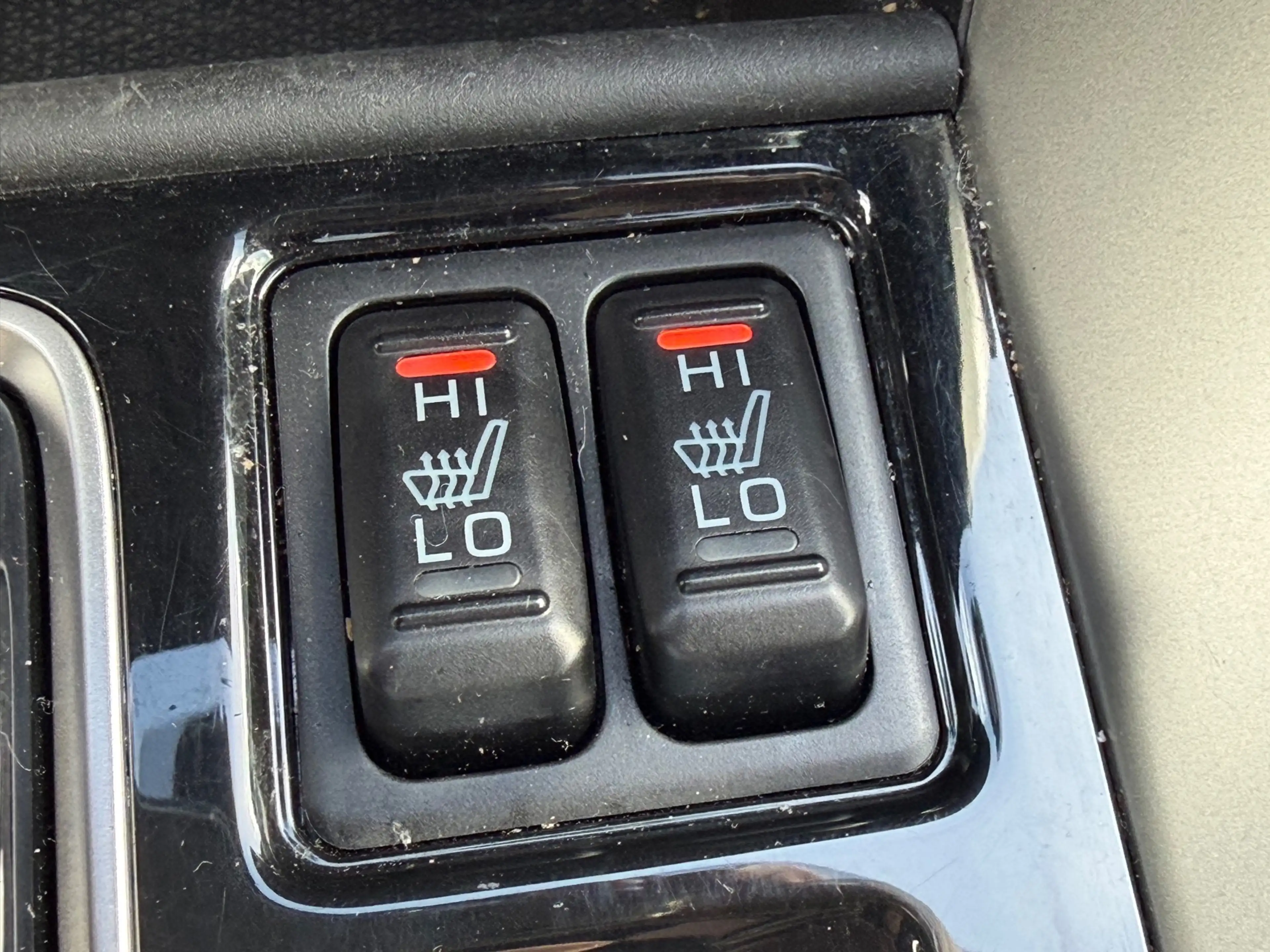 Mitsubishi Eclipse Cross 2.4 PHEV Intense+, trekhaak, stoelverwarming, acht — photo 13