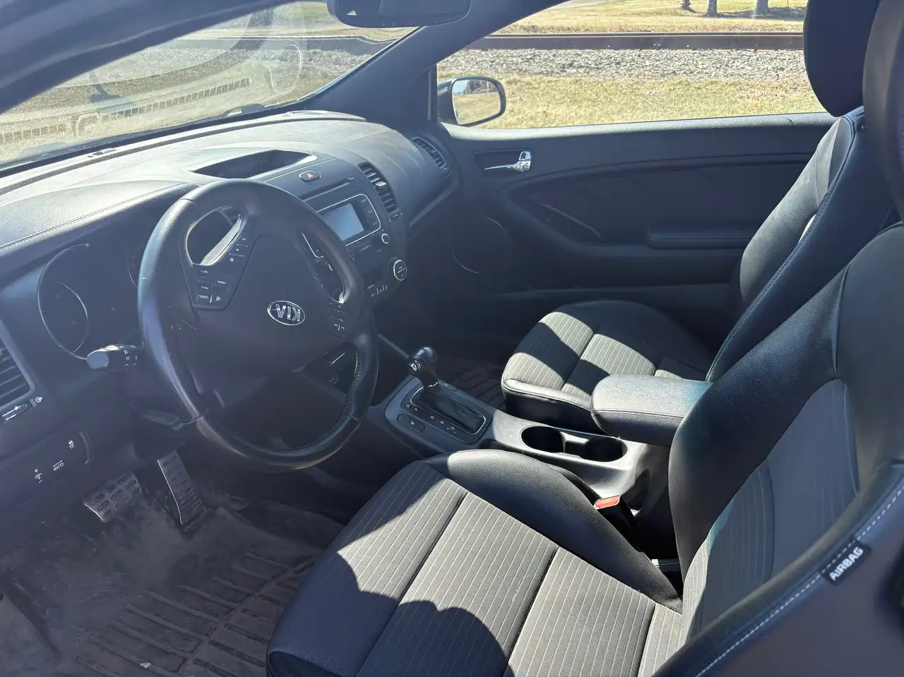 Kia Forte снимка Kia Forte