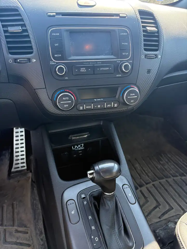 Kia Forte снимка Kia Forte