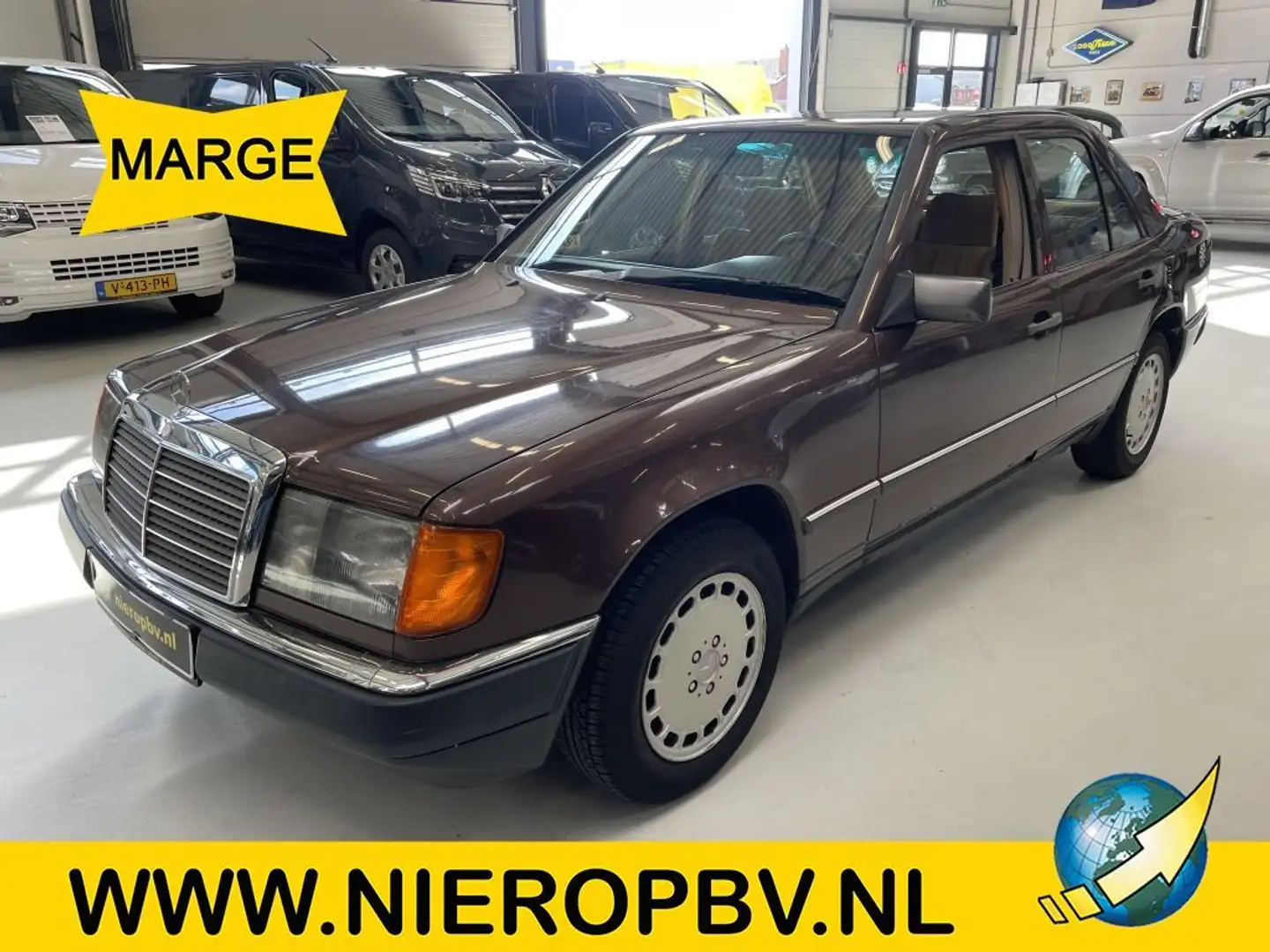 Mercedes-Benz E 260 W124 Automaat Dakraam Marge Коричневий - 1