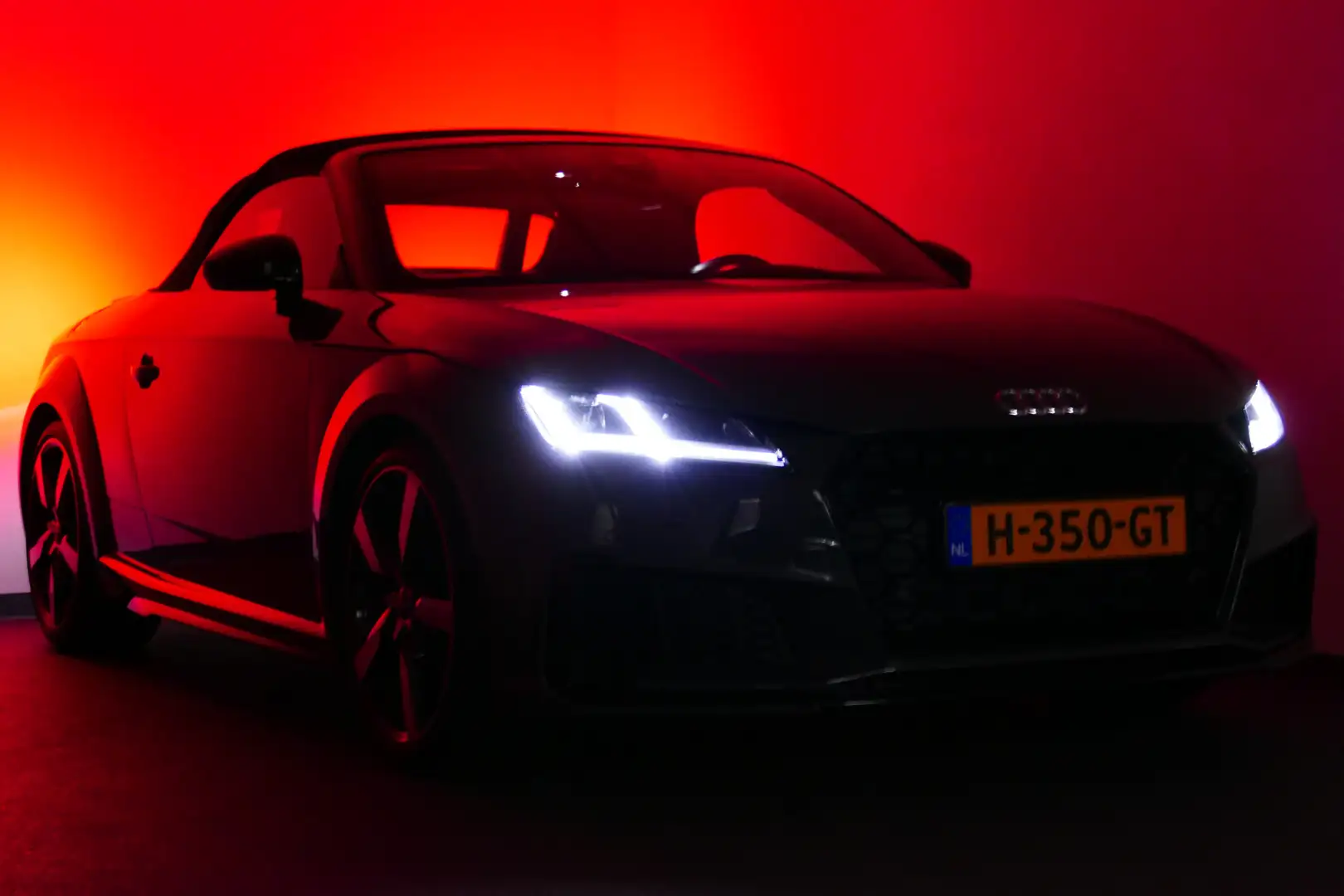 Audi TT Roadster 40 TFSI Pro Line S-Line 19"LM, Full Led, Grijs - 2