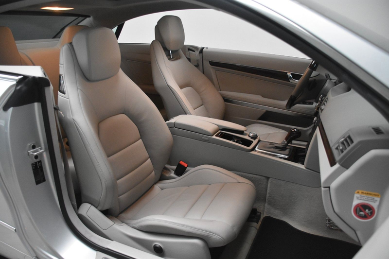 Mercedes-Benz E 350 CDI Coupe Navi Kamera Xenon Pano Memory — photo 11