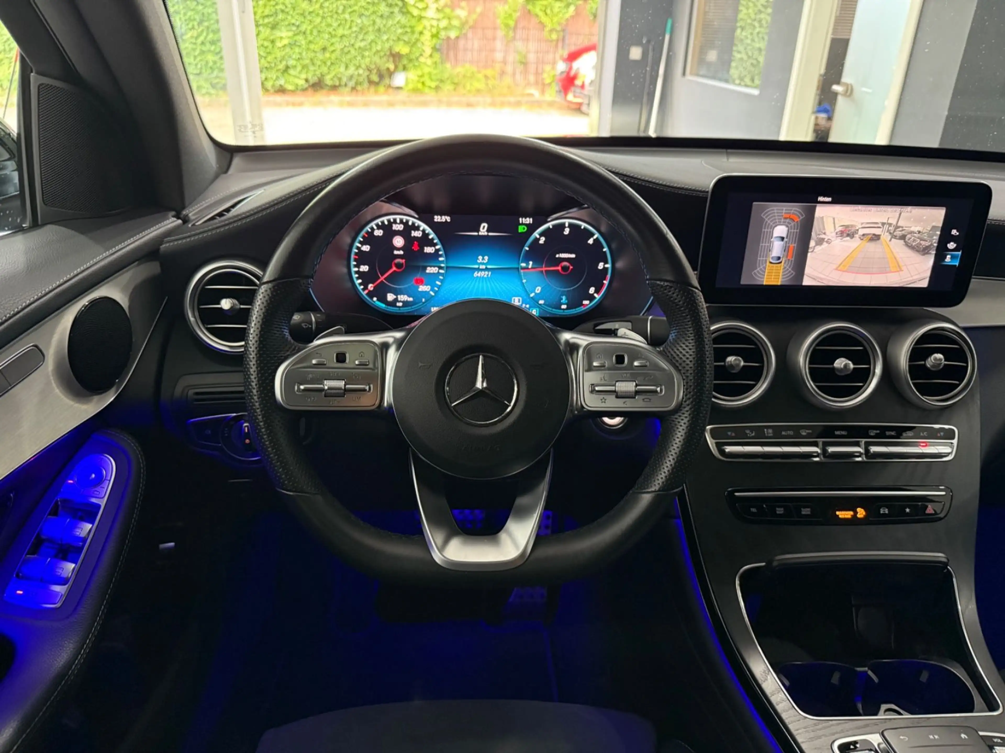 Mercedes-Benz GLC 300 d Coupe 4M*AMG*SCHIEBEDACH*CARPLAY*KAMERA — photo 5
