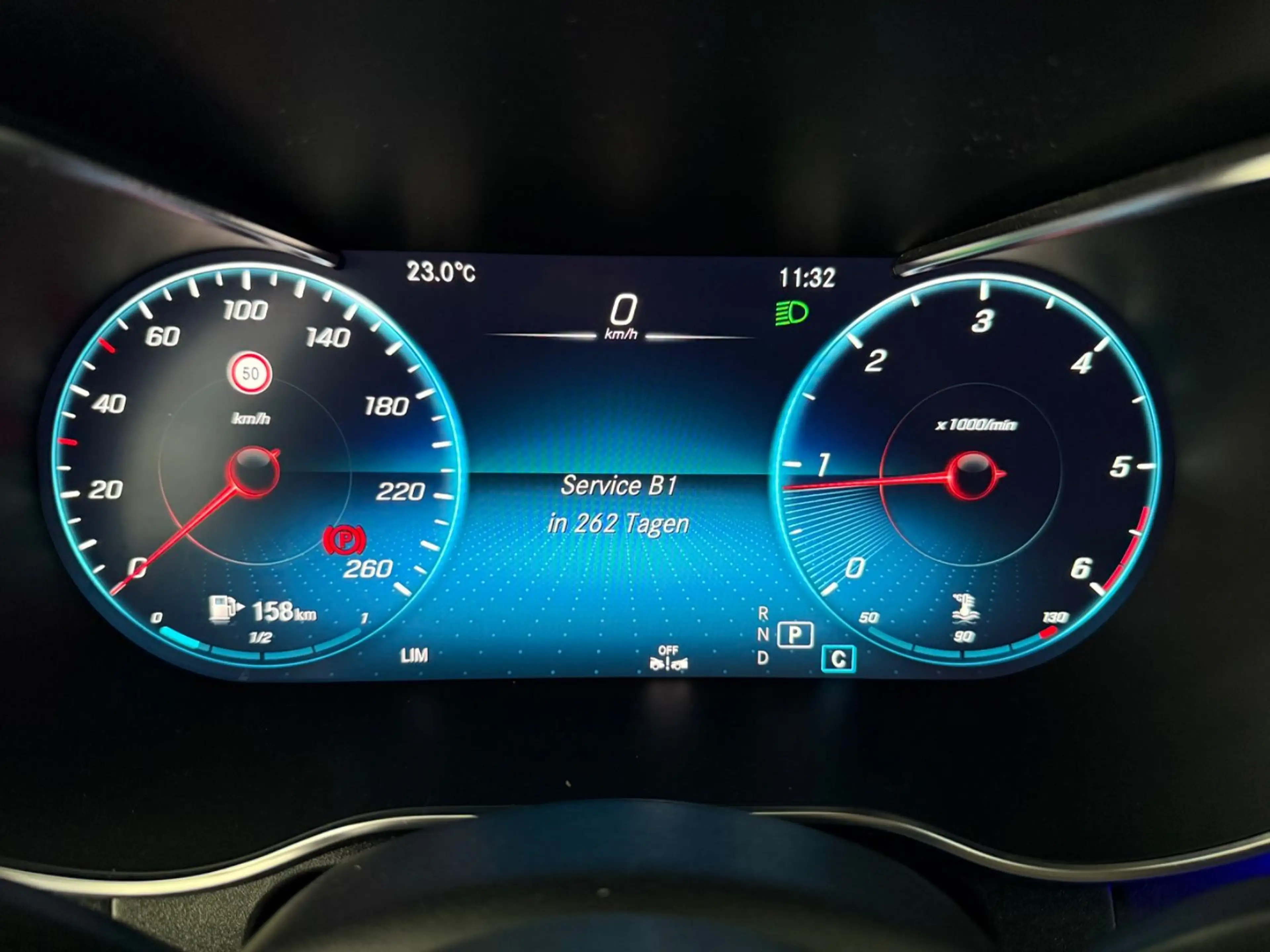 Mercedes-Benz GLC 300 d Coupe 4M*AMG*SCHIEBEDACH*CARPLAY*KAMERA — photo 13