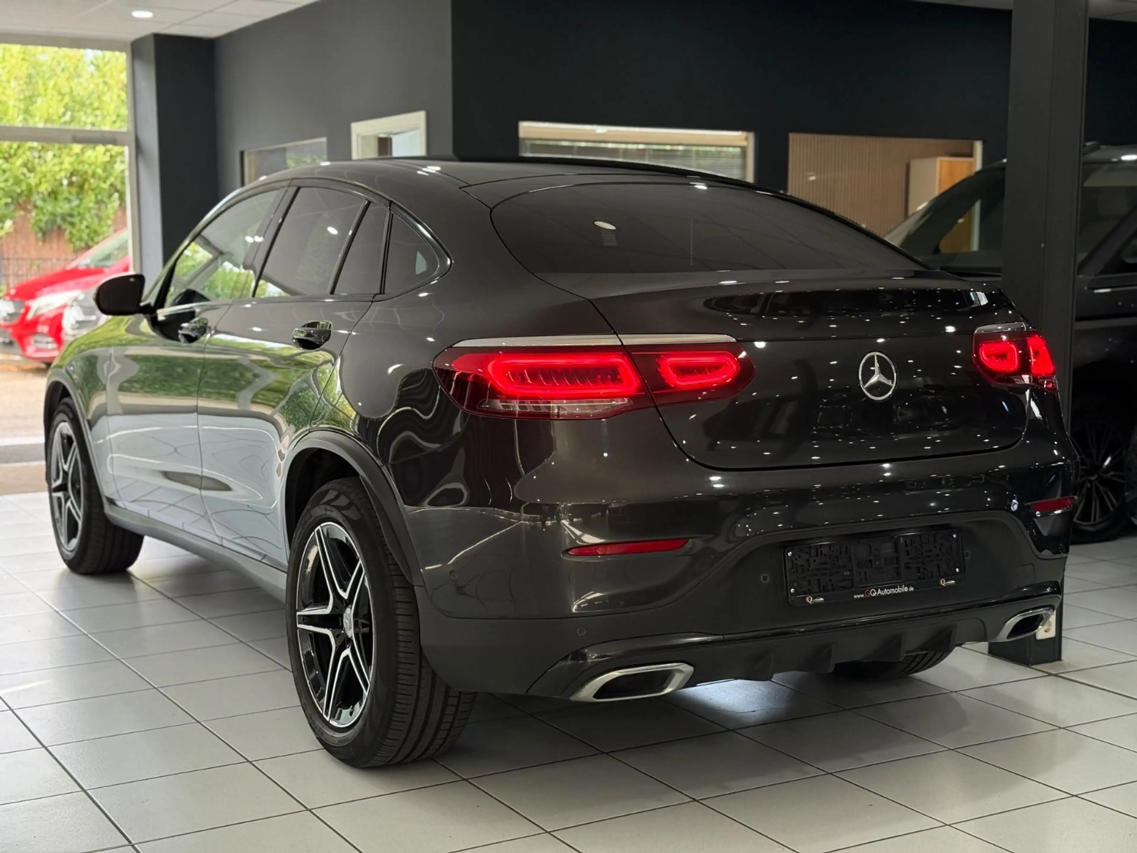 Mercedes-Benz GLC 300 d Coupe 4M*AMG*SCHIEBEDACH*CARPLAY*KAMERA — photo 3