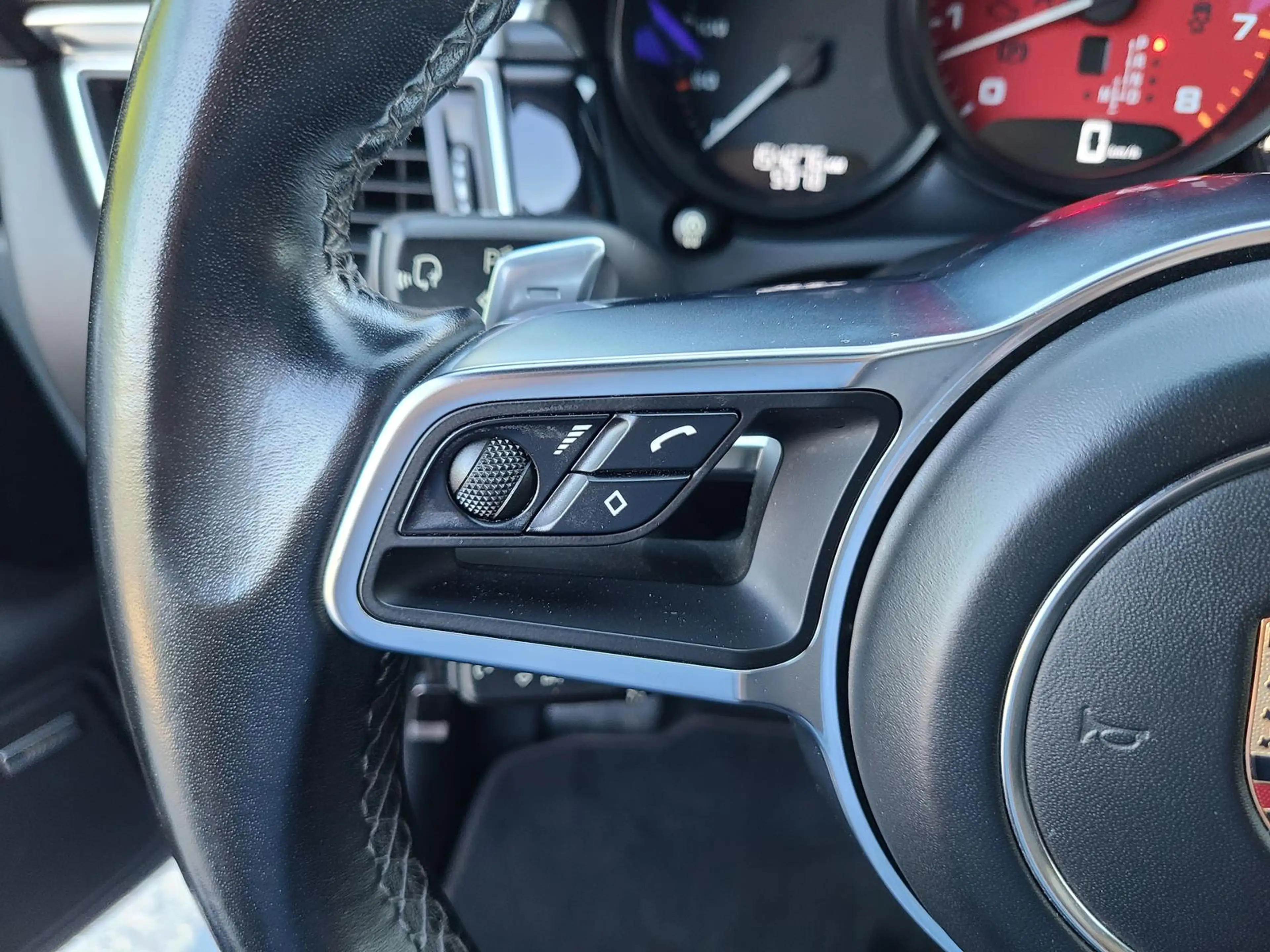 Porsche Macan GTS PDLS+ BOSE Pano PASM Navi Chrono — photo 15