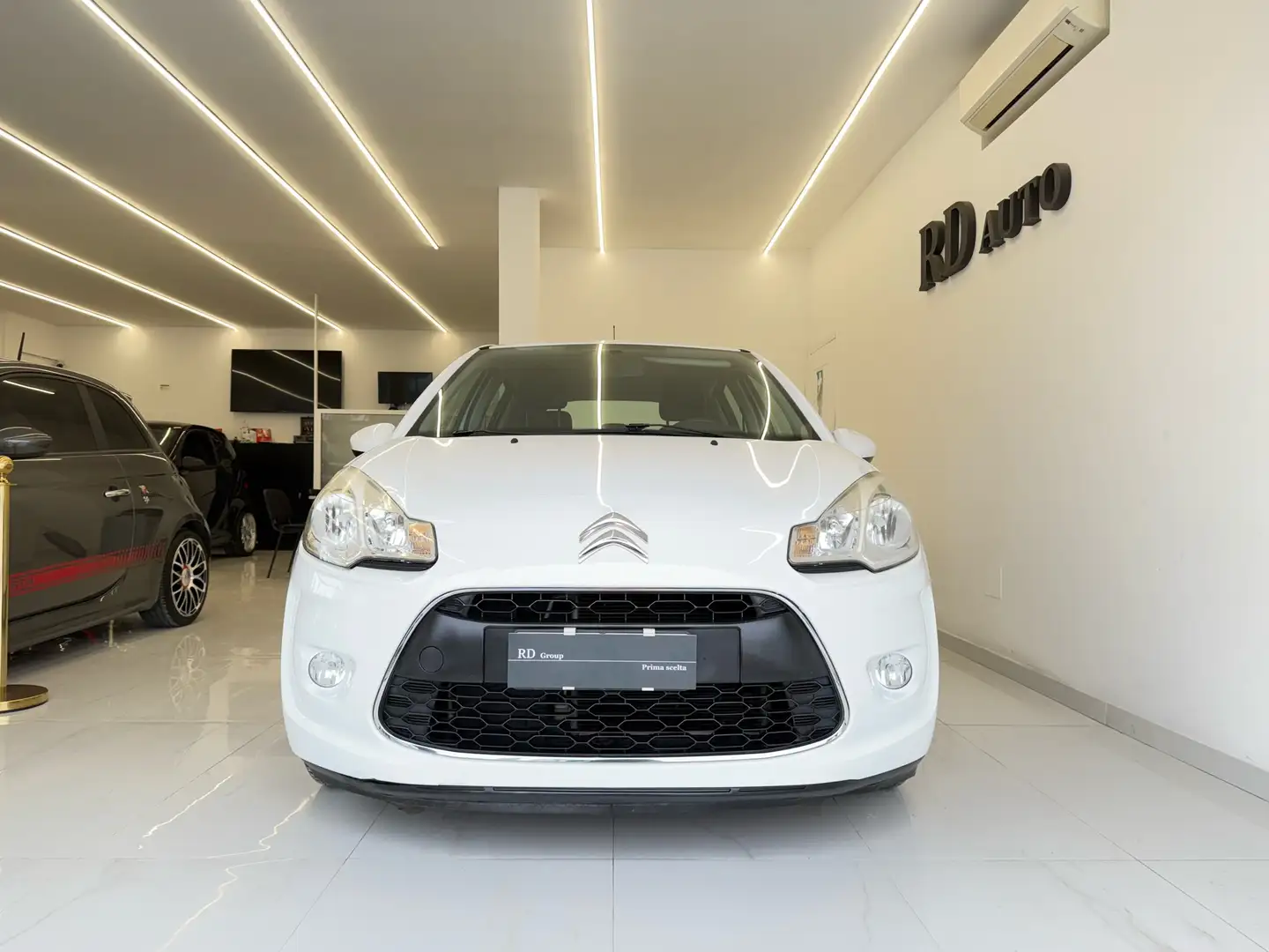 Citroen C3 1.1 airdream Exclusive c/esp Gpl okneopatentati Bianco - 2