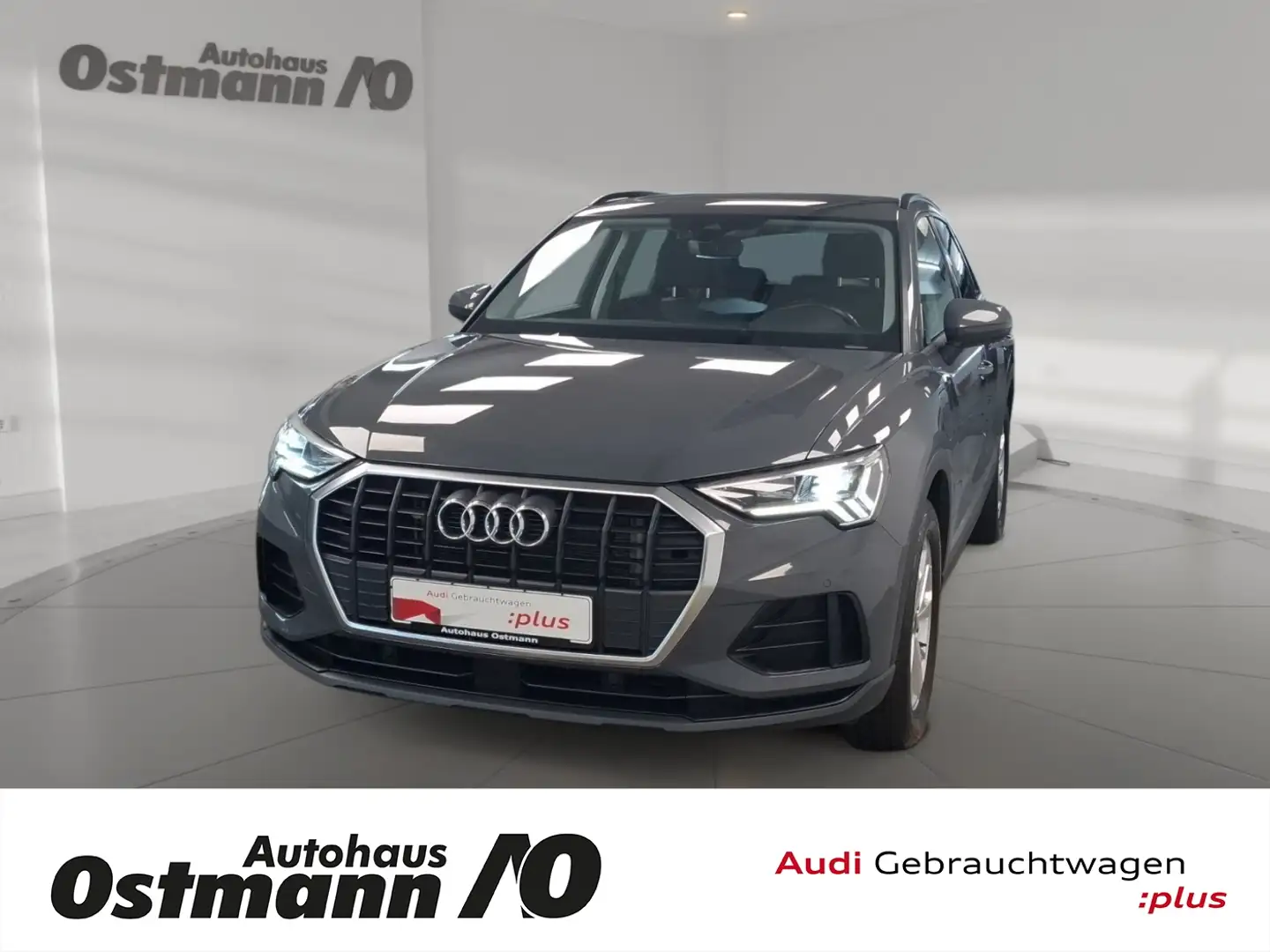 Audi Q3 45 TFSI e LED AHK ACC Navi SHZ Pano Sonos Grau - 1
