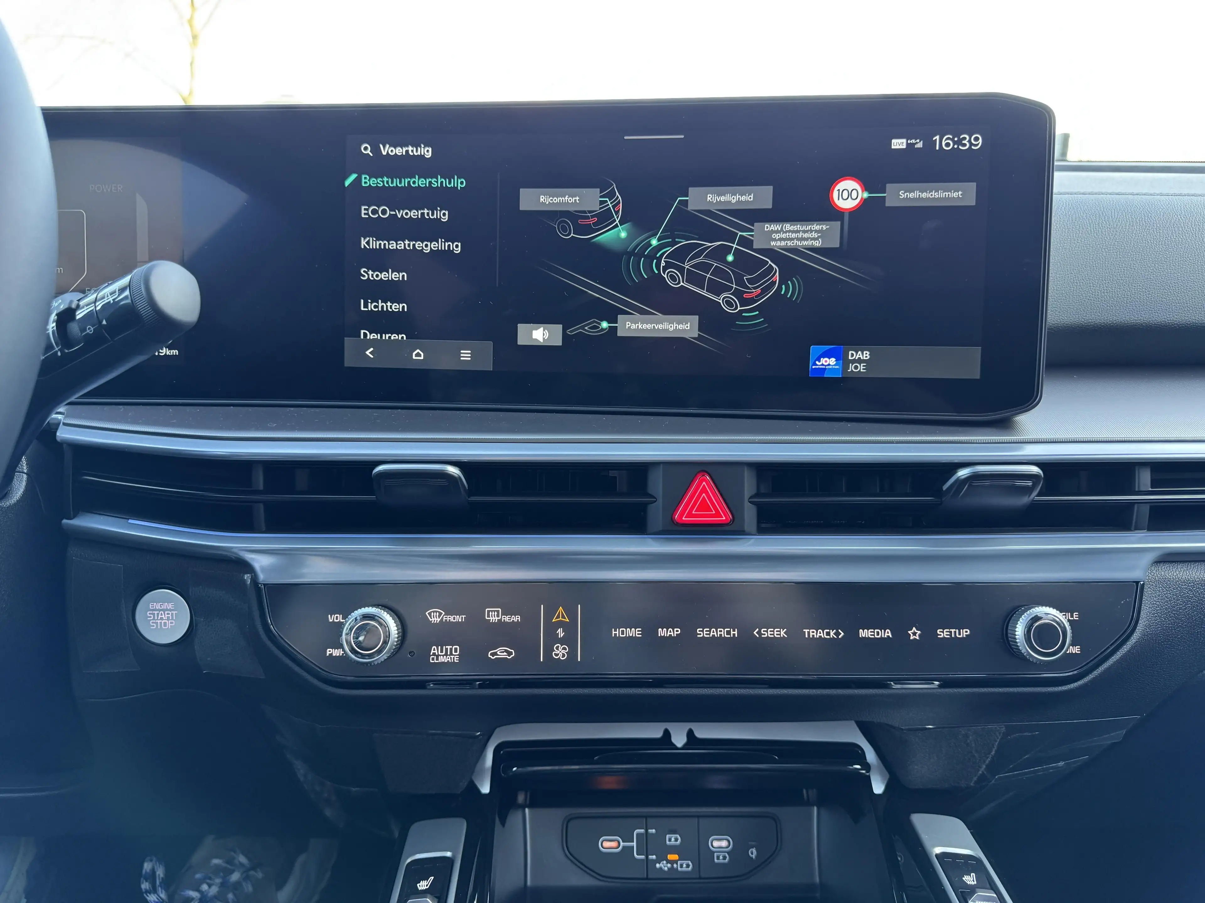 Kia Sorento 1.6 T-GDi 215 HEV AT6 AWD Evolution 7Pl — photo 14