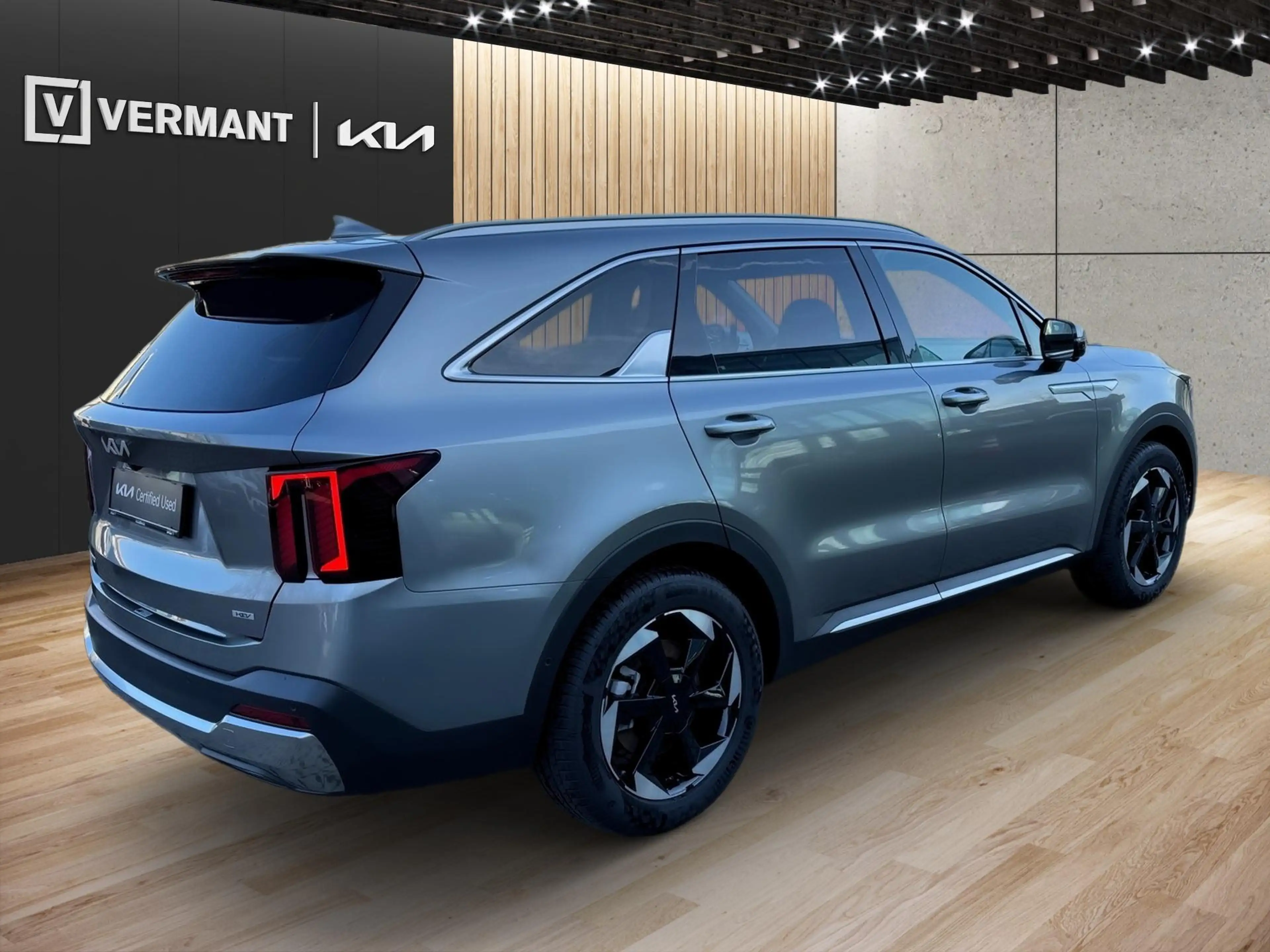 Kia Sorento 1.6 T-GDi 215 HEV AT6 AWD Evolution 7Pl — photo 3