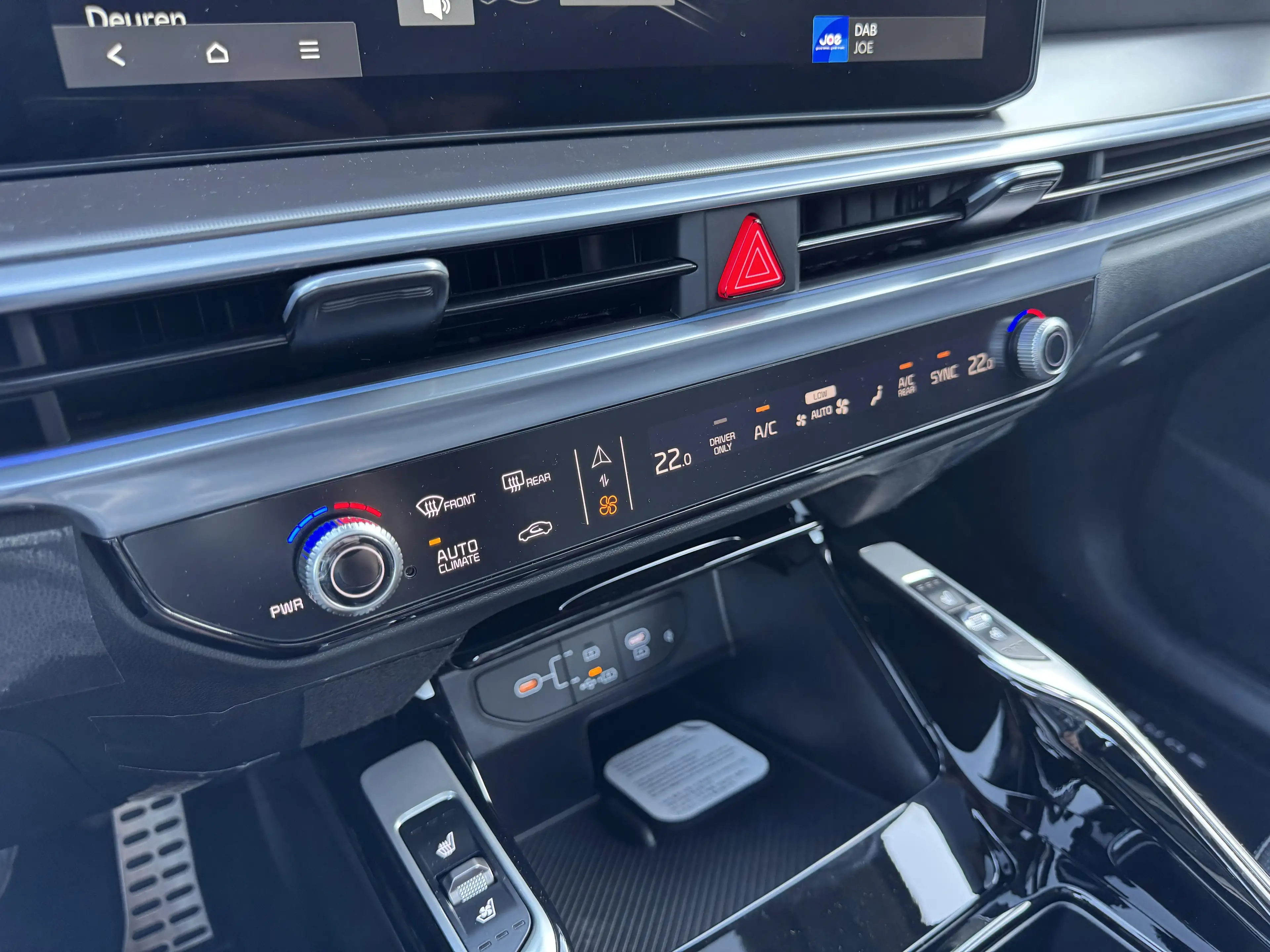 Kia Sorento 1.6 T-GDi 215 HEV AT6 AWD Evolution 7Pl — photo 17