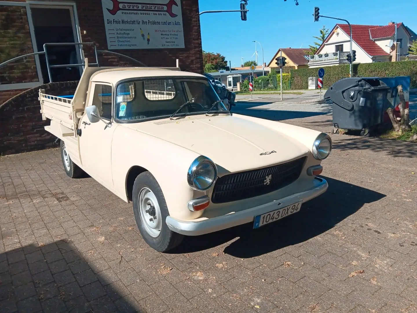 Peugeot SUV/Pickup - 1