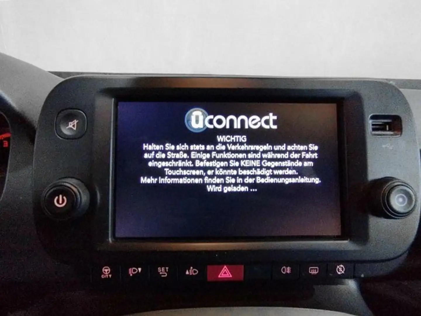 Fiat Panda 1.0 GSE 70CV City Life Hybrid Connect 4pl. Noir - 2