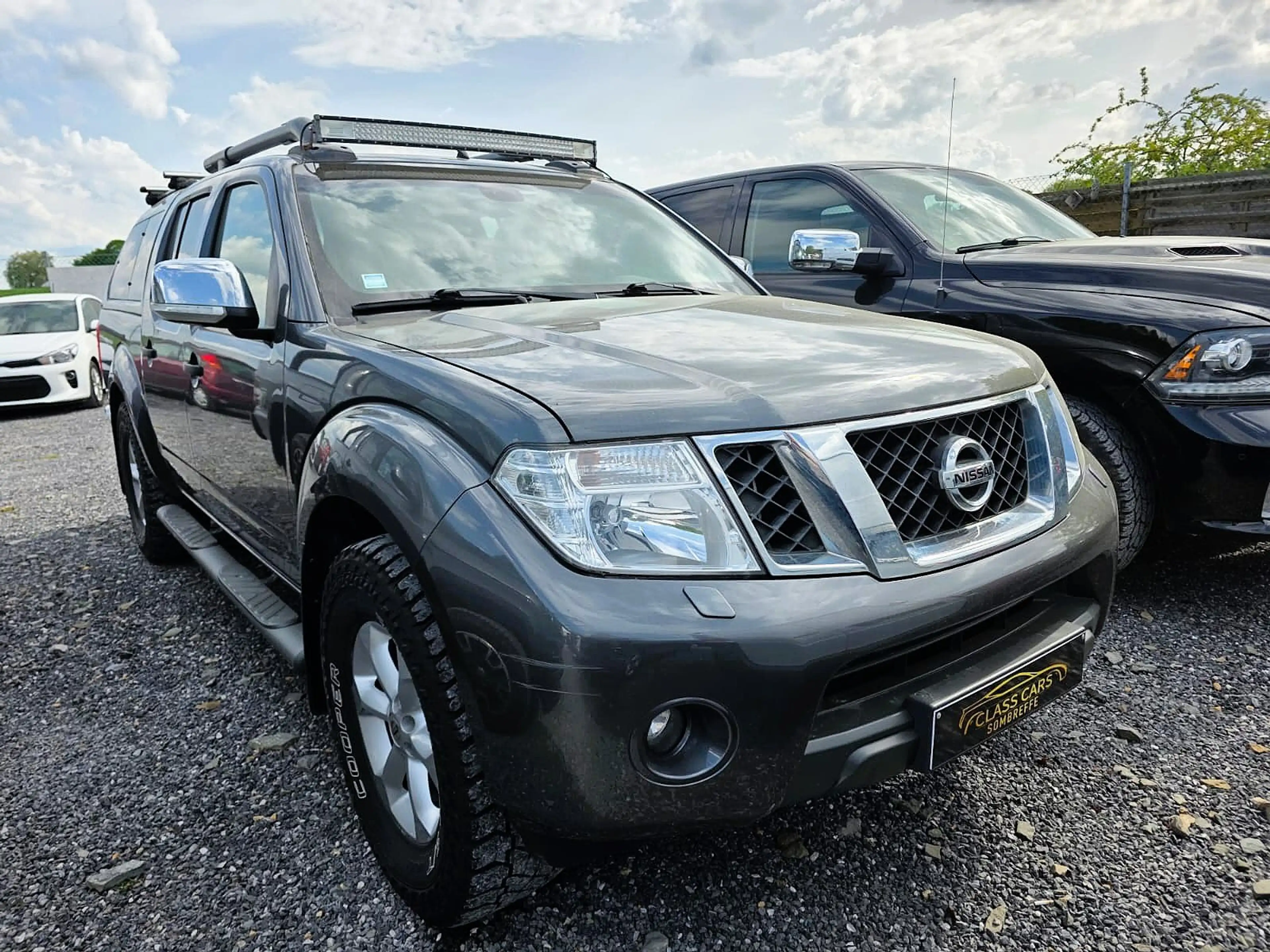 Nissan Navara 2.5 dCi 4x4 NAVI-CAMERA UTILITAIRE — photo 2
