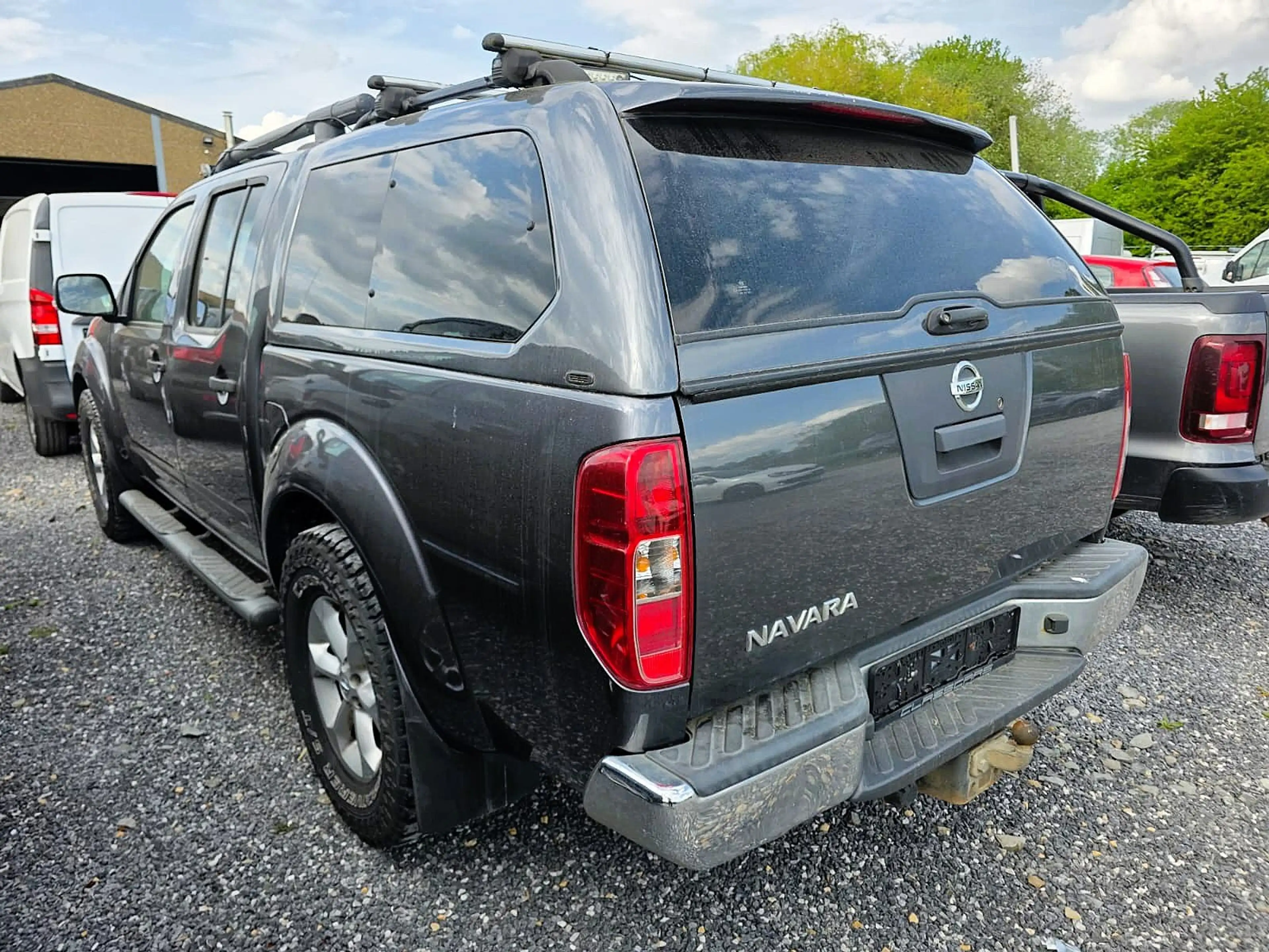 Nissan Navara 2.5 dCi 4x4 NAVI-CAMERA UTILITAIRE — photo 3