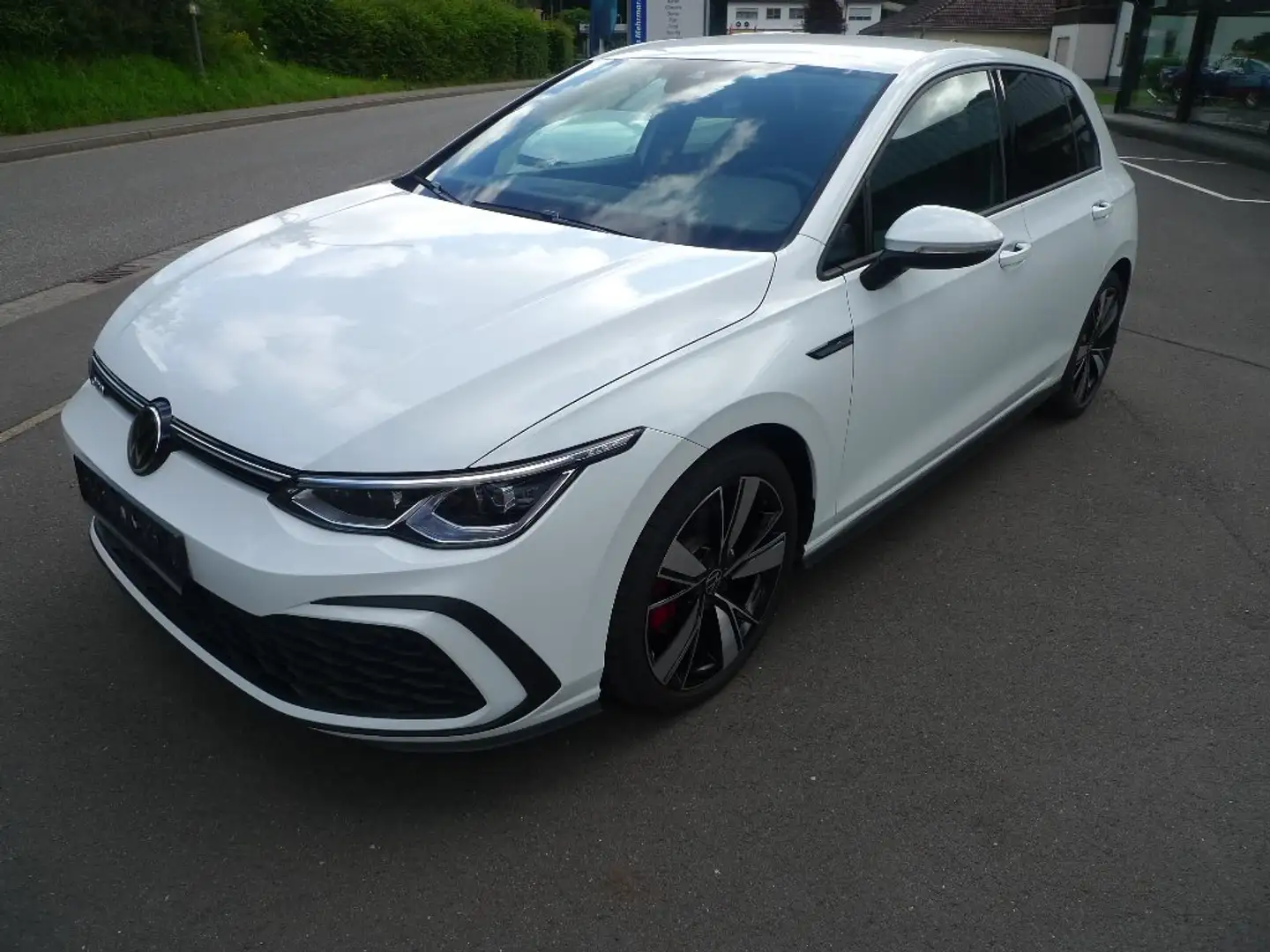 Volkswagen Golf GTD DSG 18"ALU ACC LED-MATRIX NAVI SHZ TELEF.KOMF. Weiß - 1