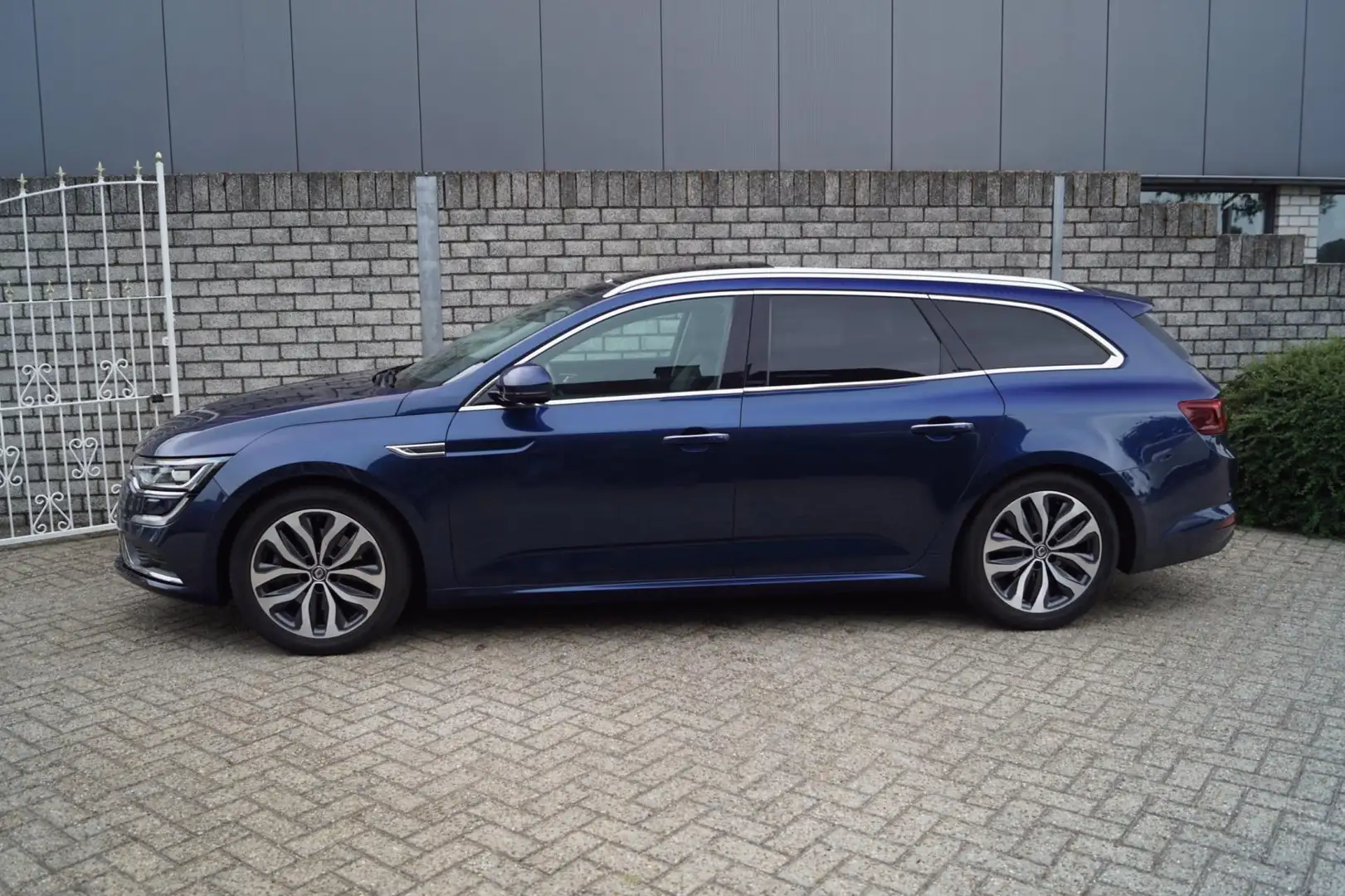 Renault Talisman Estate 1.6 TCe Initiale Paris 4 Control Autom Pano Bleu - 2