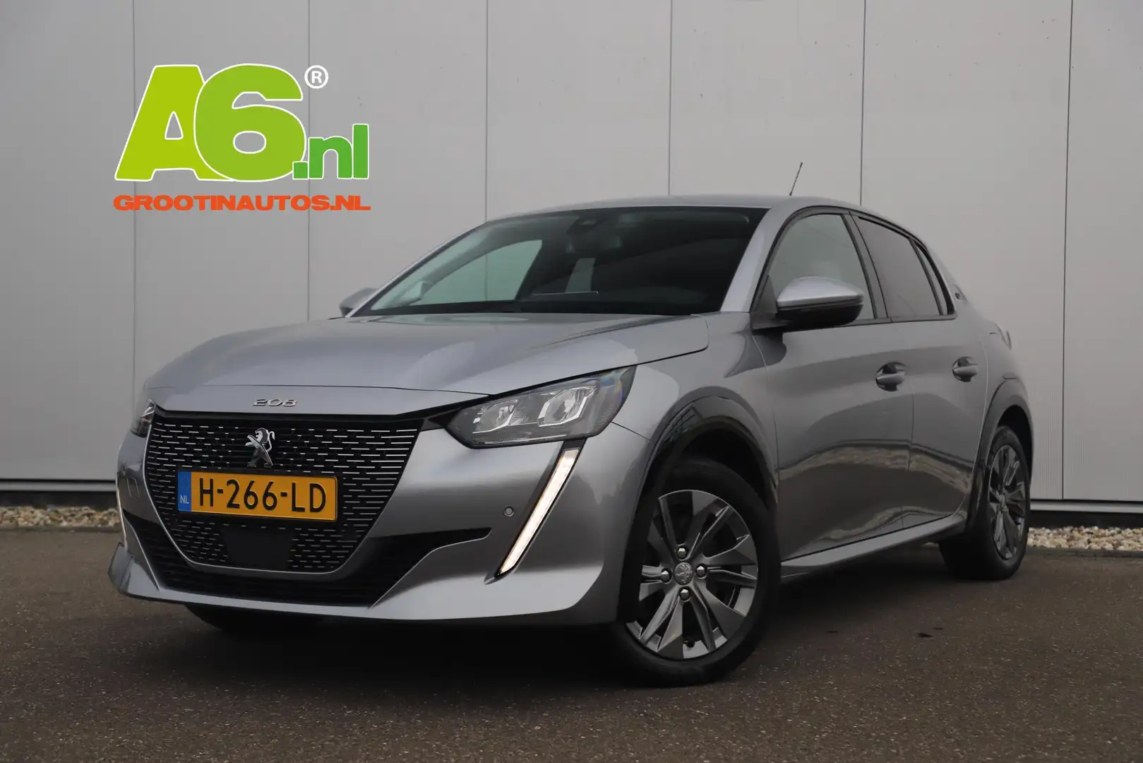 Peugeot e-208 EV Allure 50 kWh Incl. BTW Half Leder Navigatie Ca Gris - 1