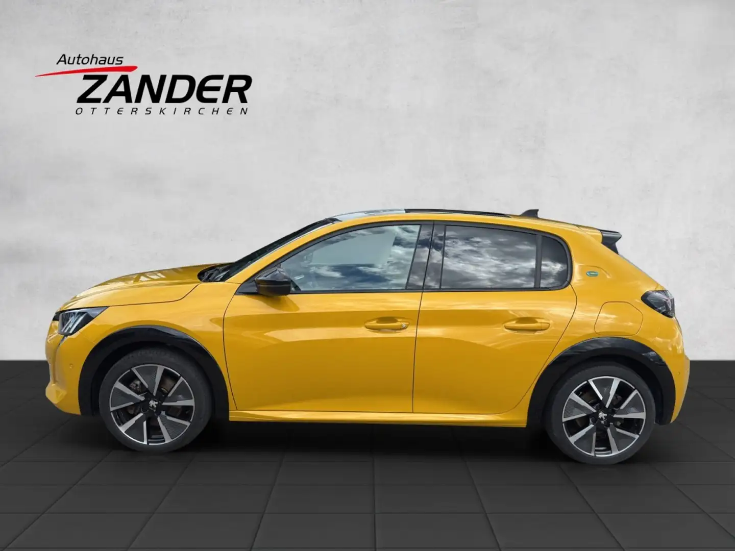 Peugeot 208 e- GT Panoramadach Gelb - 2