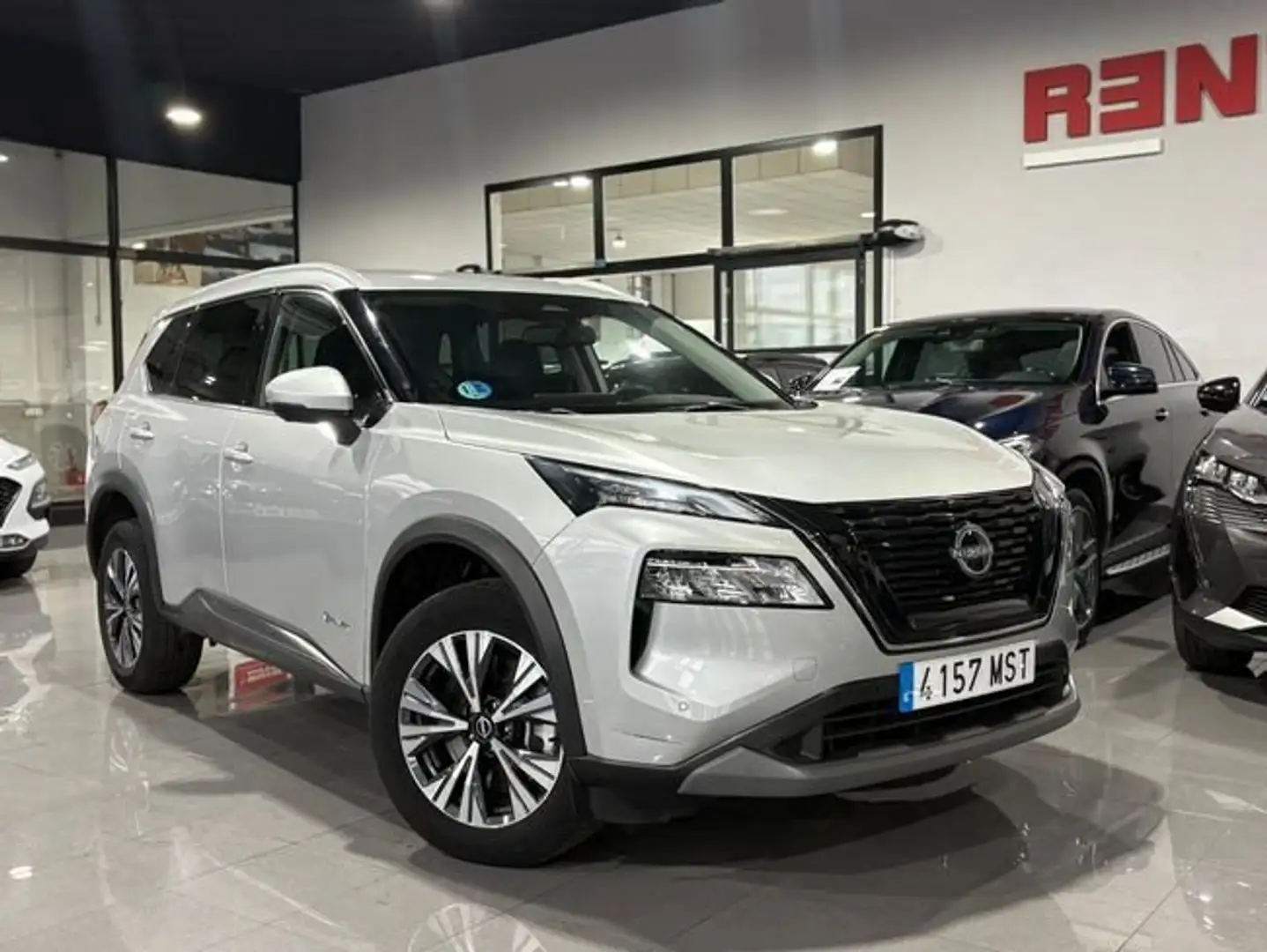 Nissan X-Trail 5PL 1.5 E-POWER 152KW 4X2 A/T N-CONNECTA Plateado - 2