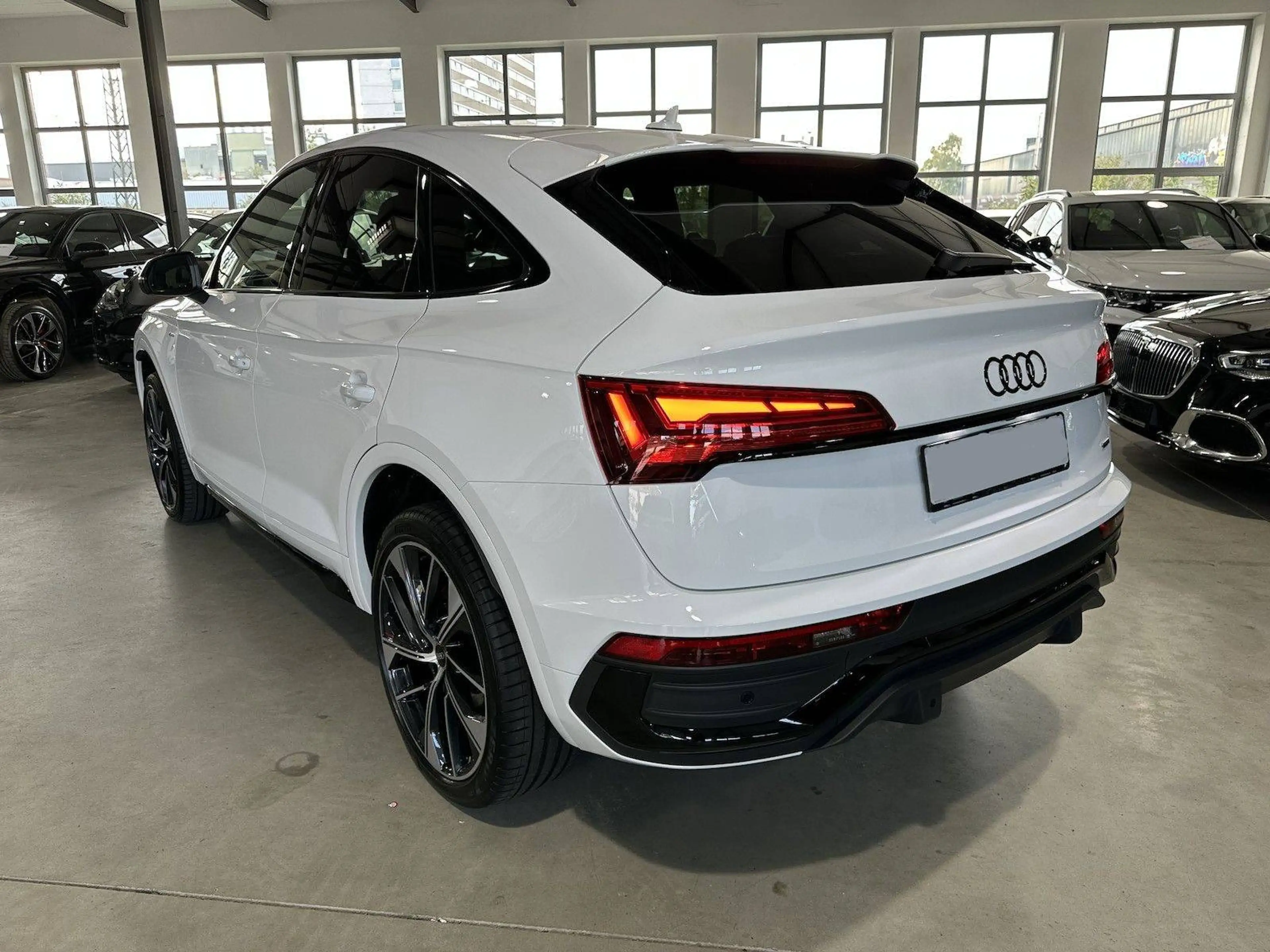 Audi Q5 50 TDI quattro S line — photo 6
