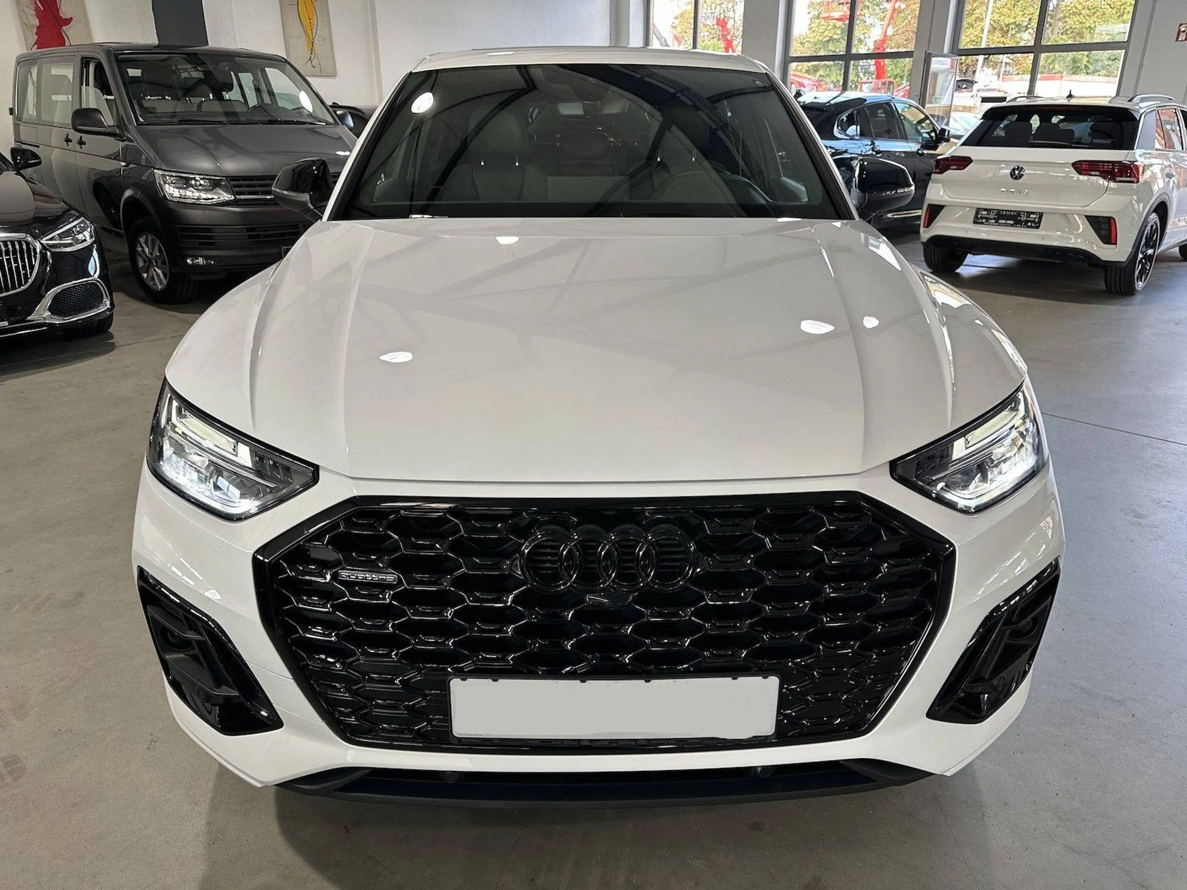Audi Q5 50 TDI quattro S line — photo 4