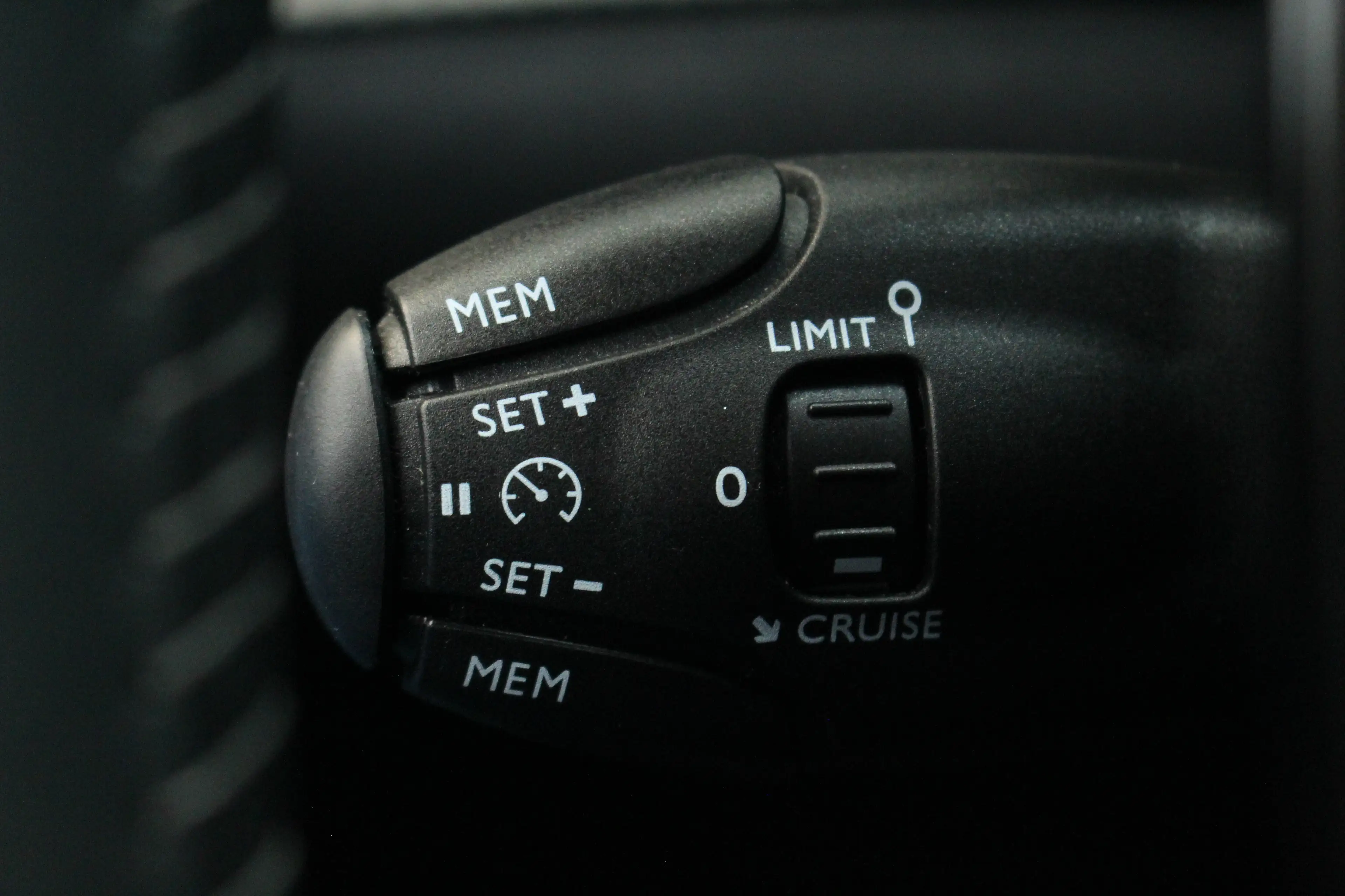 Peugeot 208 1.2 Allure Climate | Carplay | LED | 16" Lichtmeta — photo 15