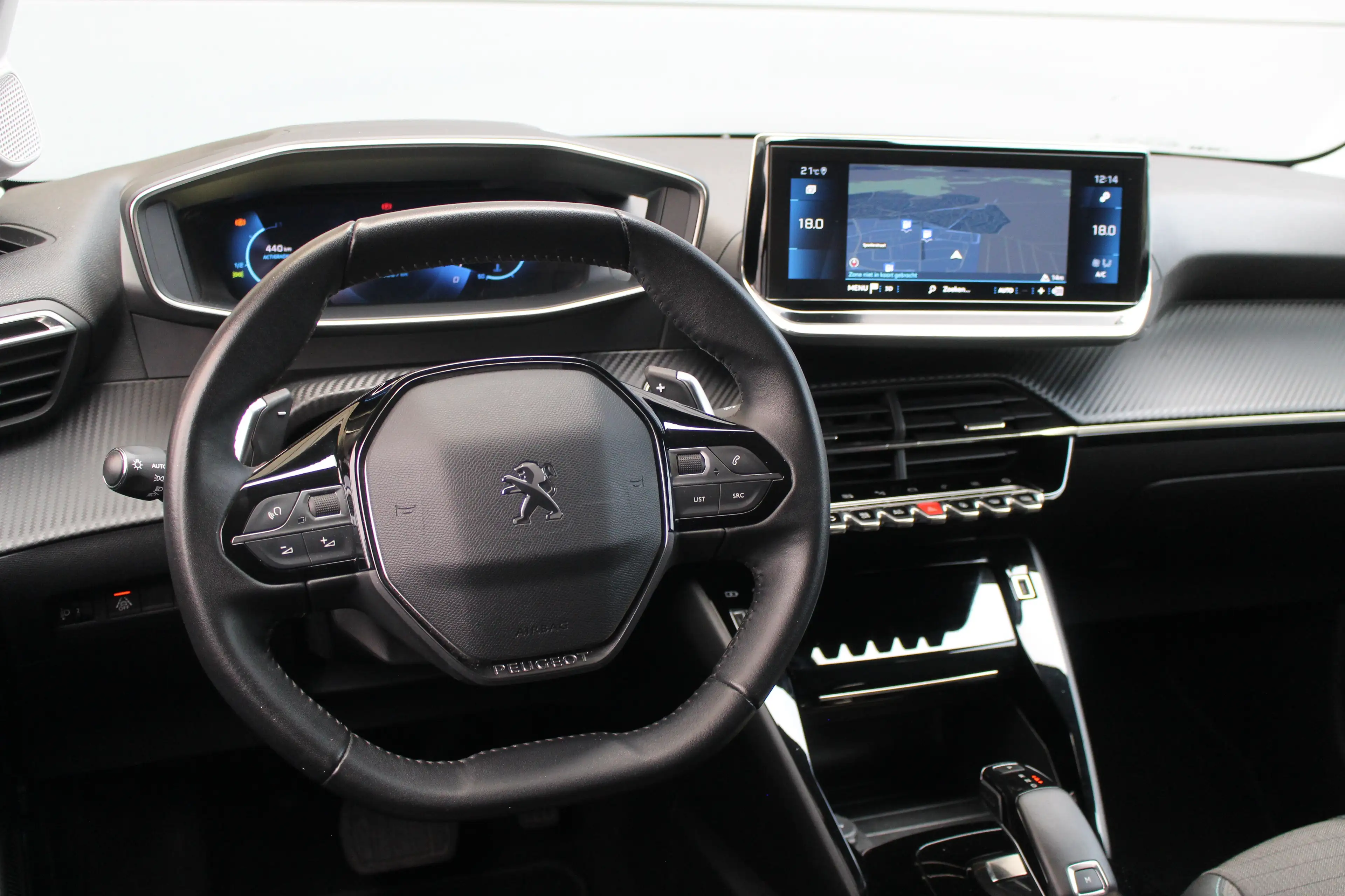 Peugeot 208 1.2 Allure Climate | Carplay | LED | 16" Lichtmeta — photo 3