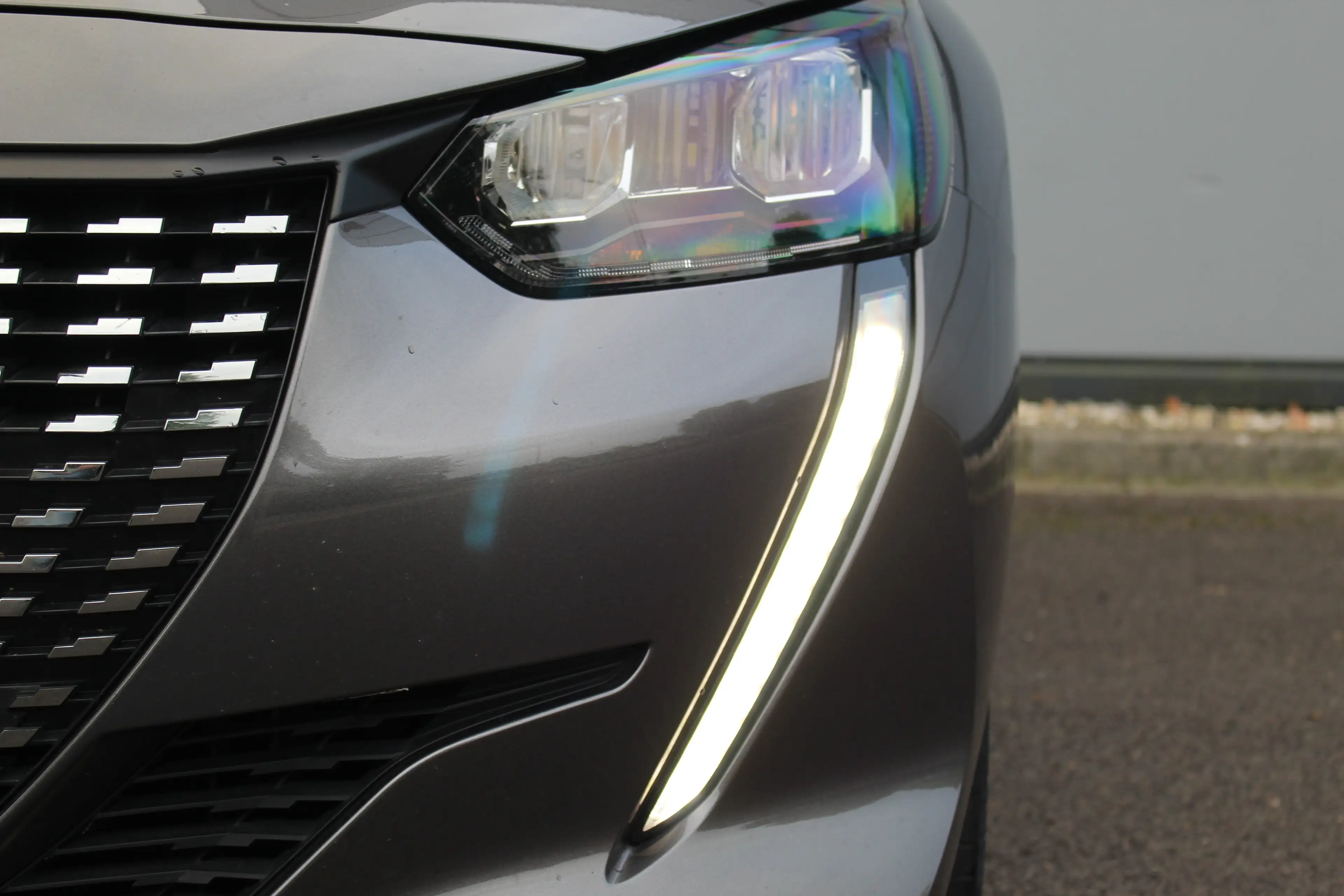 Peugeot 208 1.2 Allure Climate | Carplay | LED | 16" Lichtmeta — photo 35