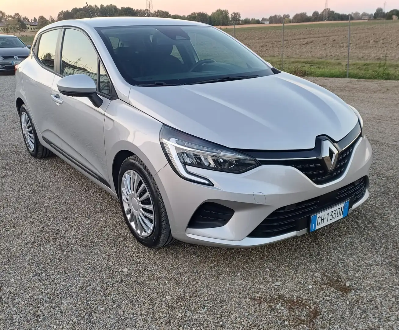 Renault Clio Clio V 2019 1.0 tce Life Gpl 100cv my21 Grijs - 1