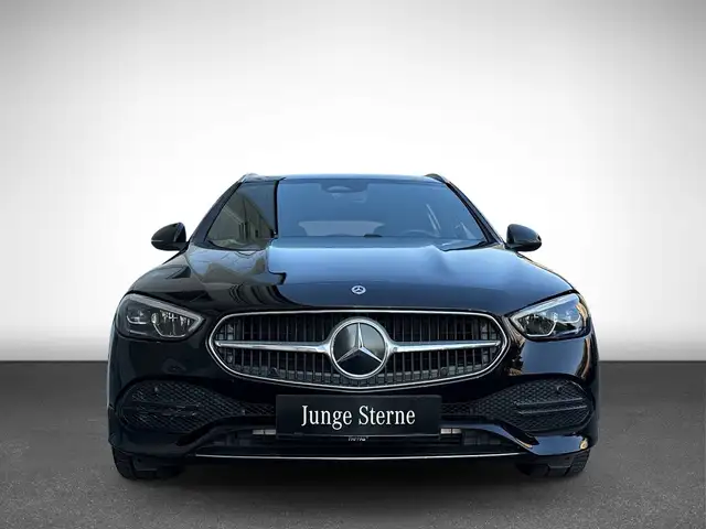 Mercedes-Benz C-Class view 4
