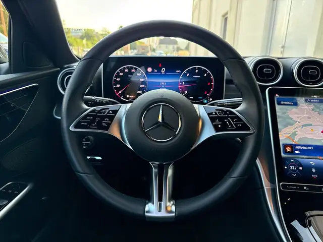 Mercedes-Benz C-Class view 9