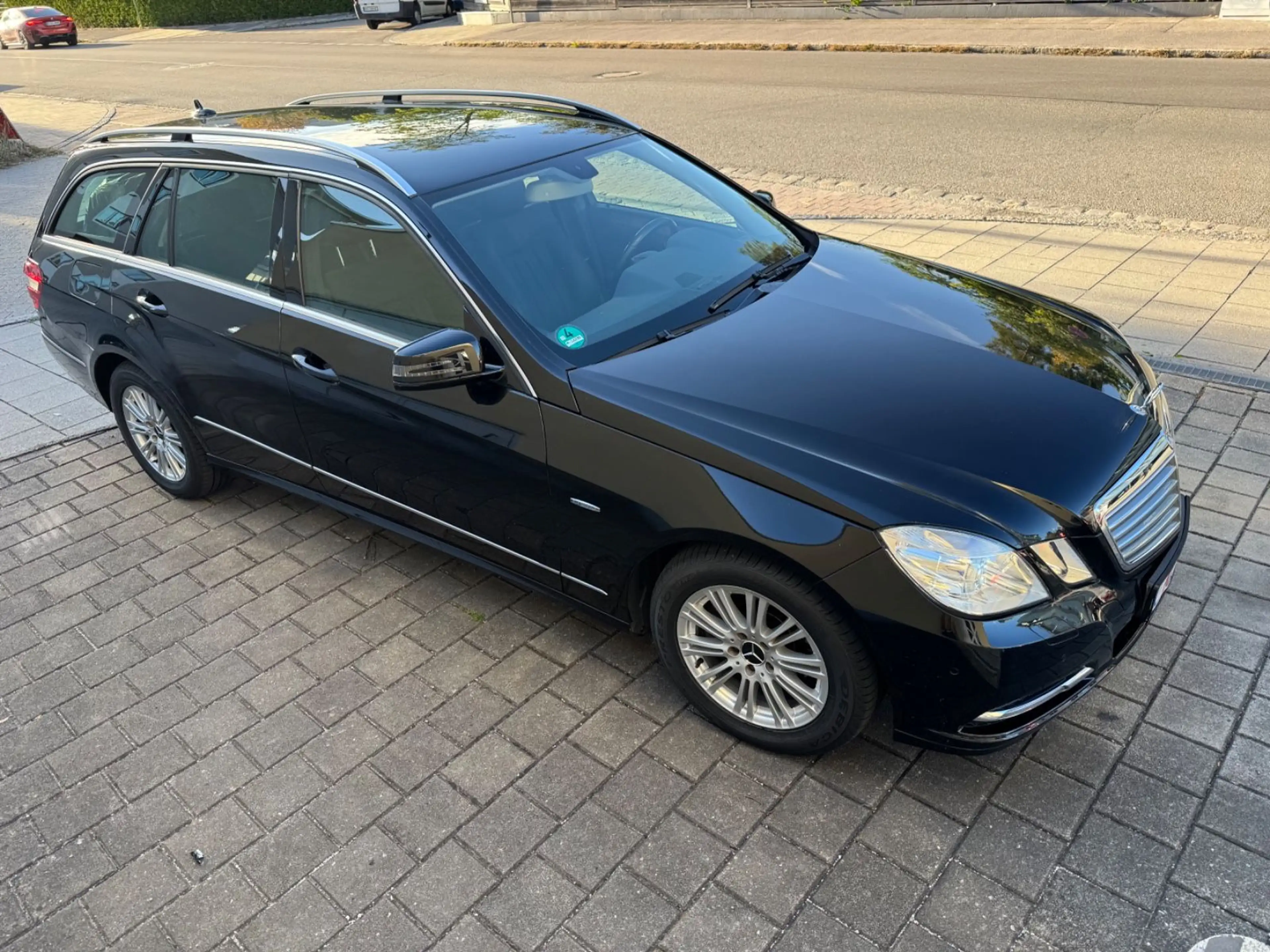 Mercedes-Benz E 220 E T-Modell E 220 CDI BlueEfficiency — photo 5