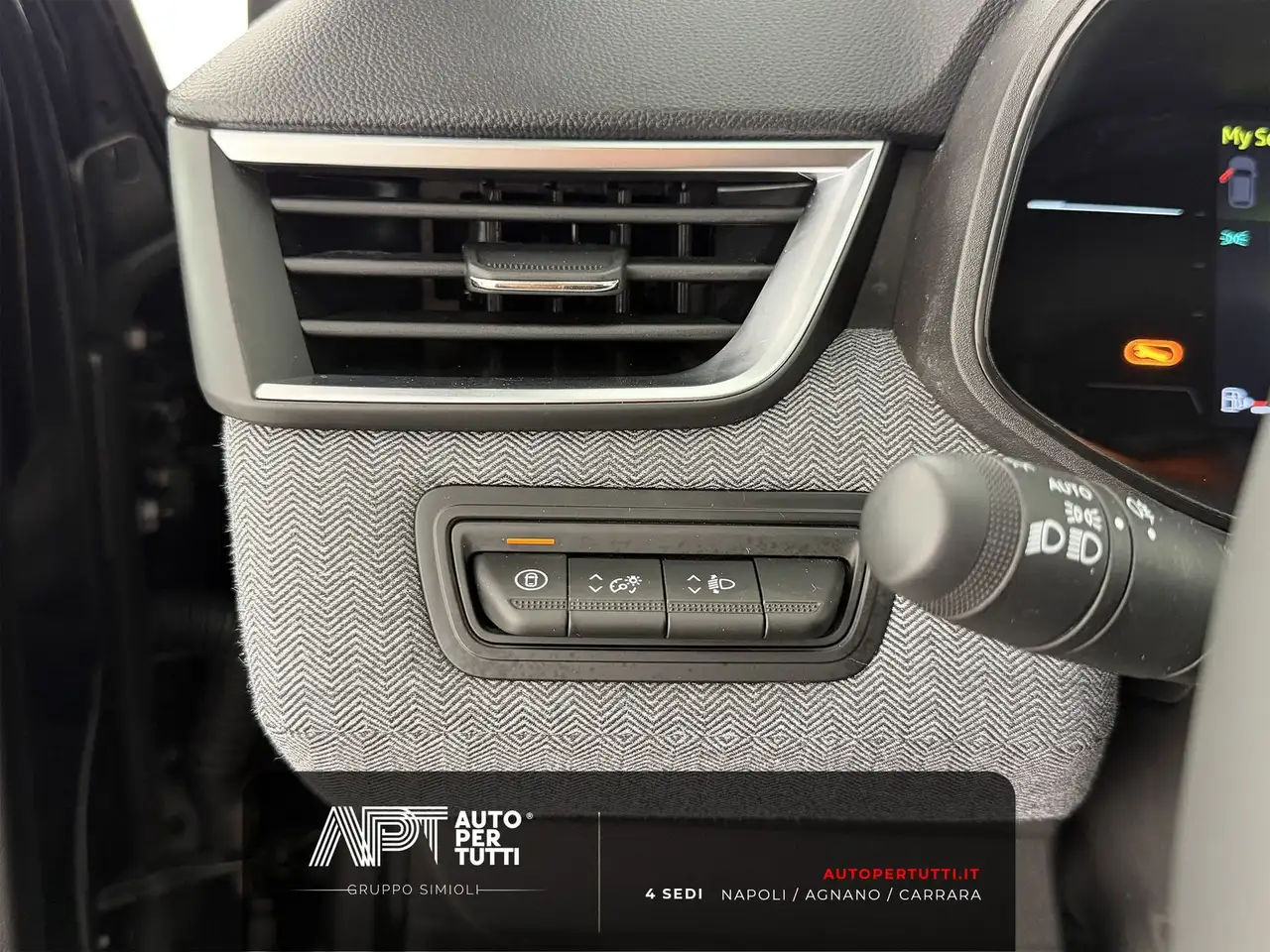 Renault Clio 1.0 tce Techno 90cv, миниатюра 12
